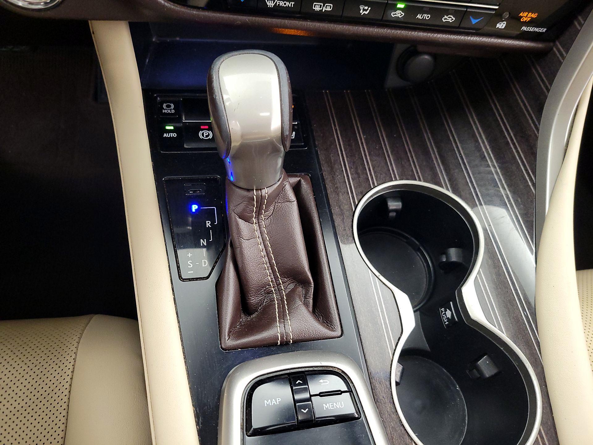 Thumbnail: 2018 Lexus RX - 17