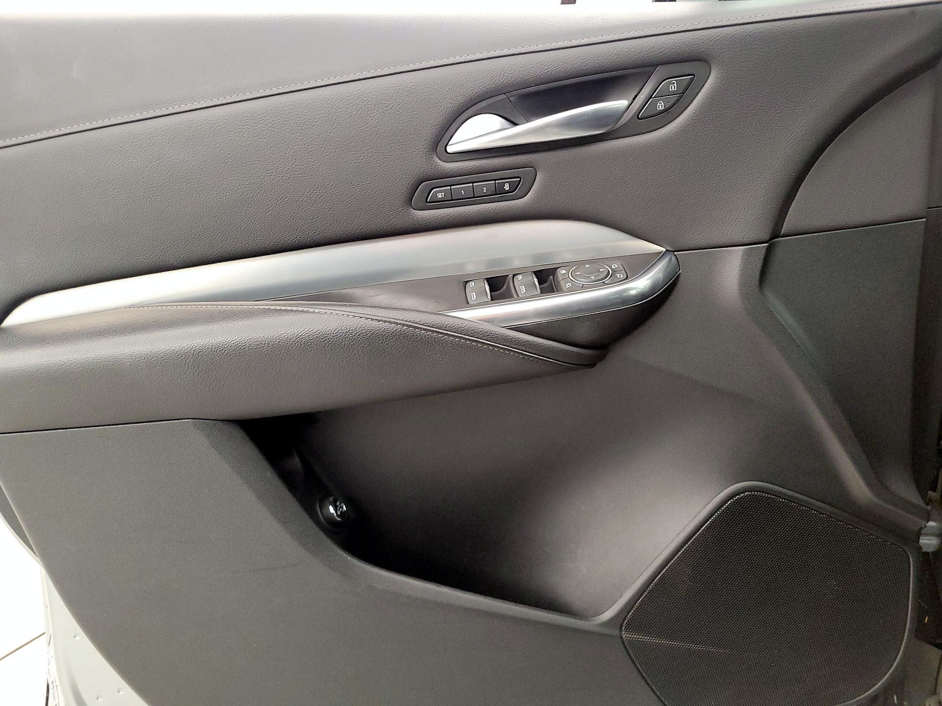 Thumbnail: 2023 Cadillac XT4 - 12