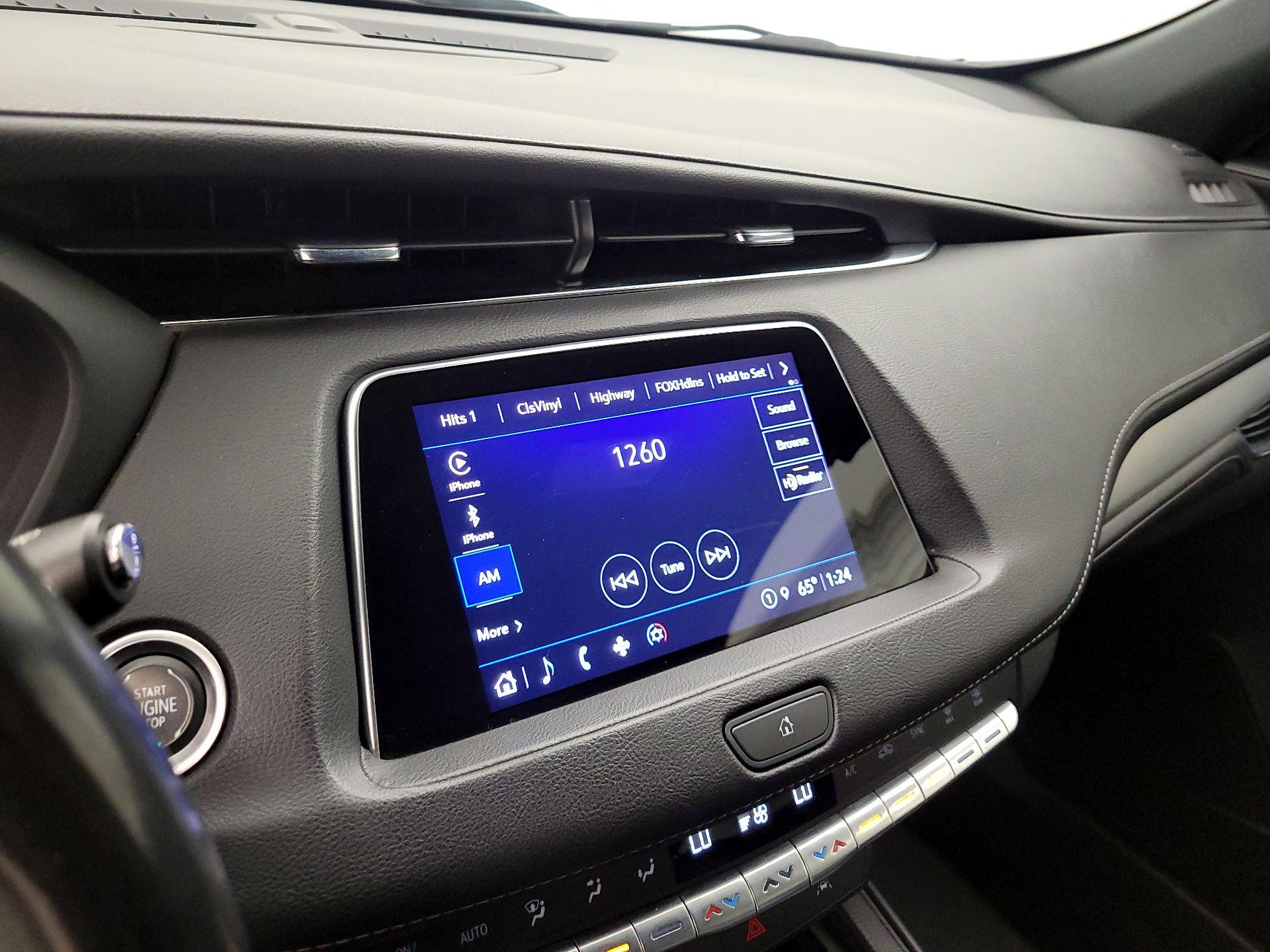 Thumbnail: 2023 Cadillac XT4 - 15