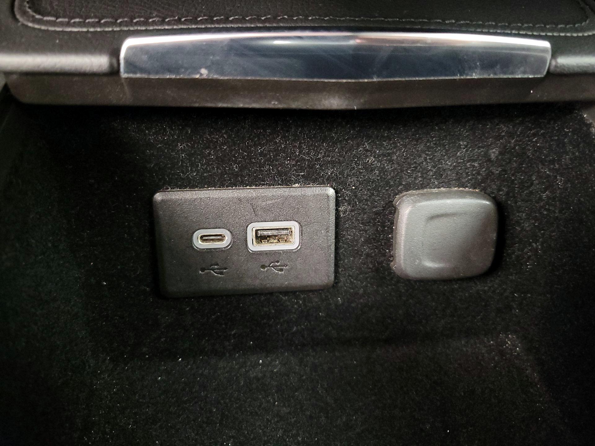 Thumbnail: 2023 Cadillac XT4 - 18