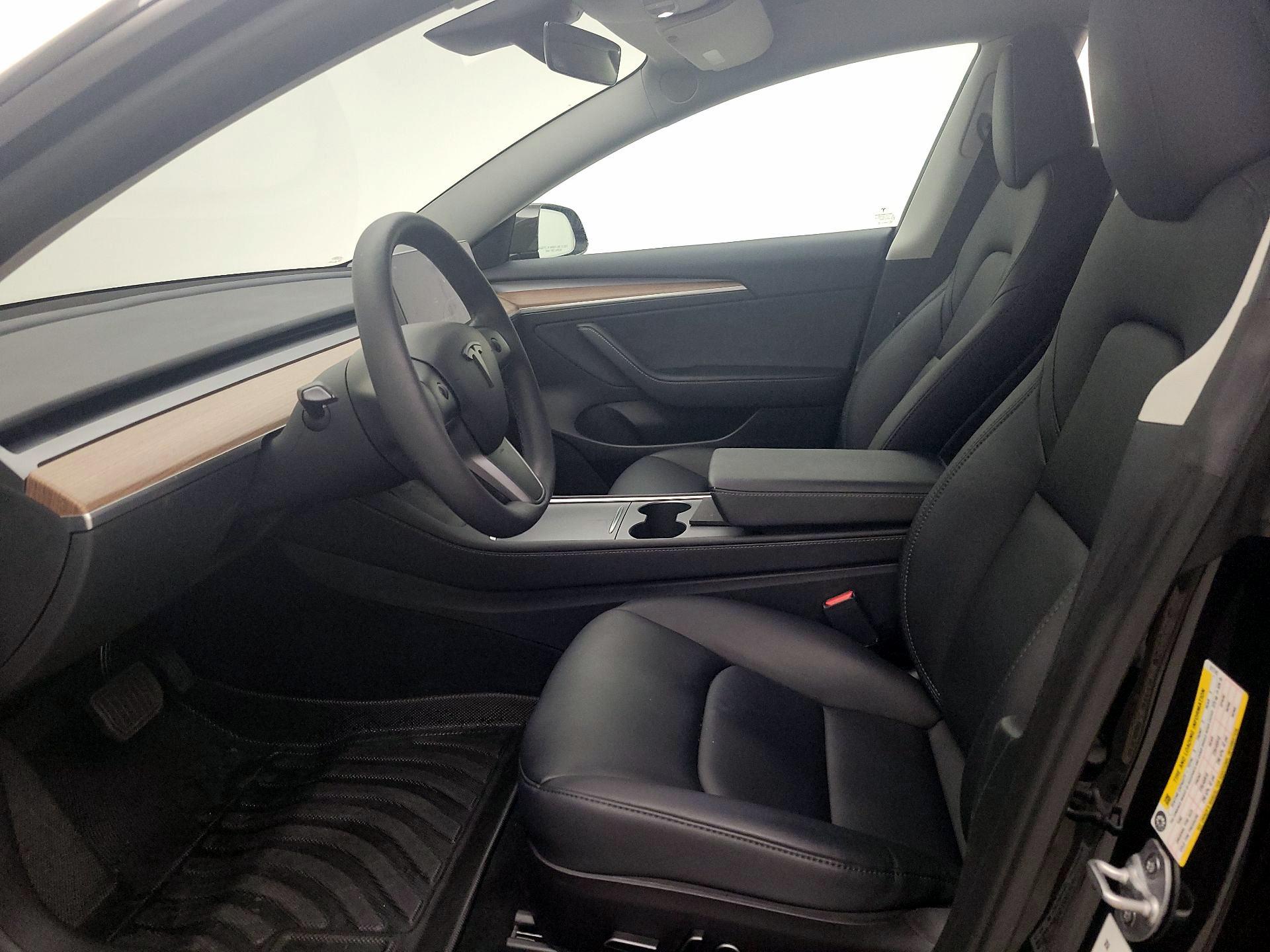 Thumbnail: 2023 Tesla Model 3 - 11