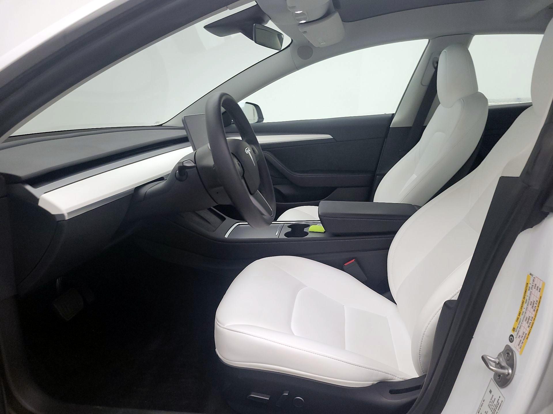 Thumbnail: 2023 Tesla Model 3 - 11