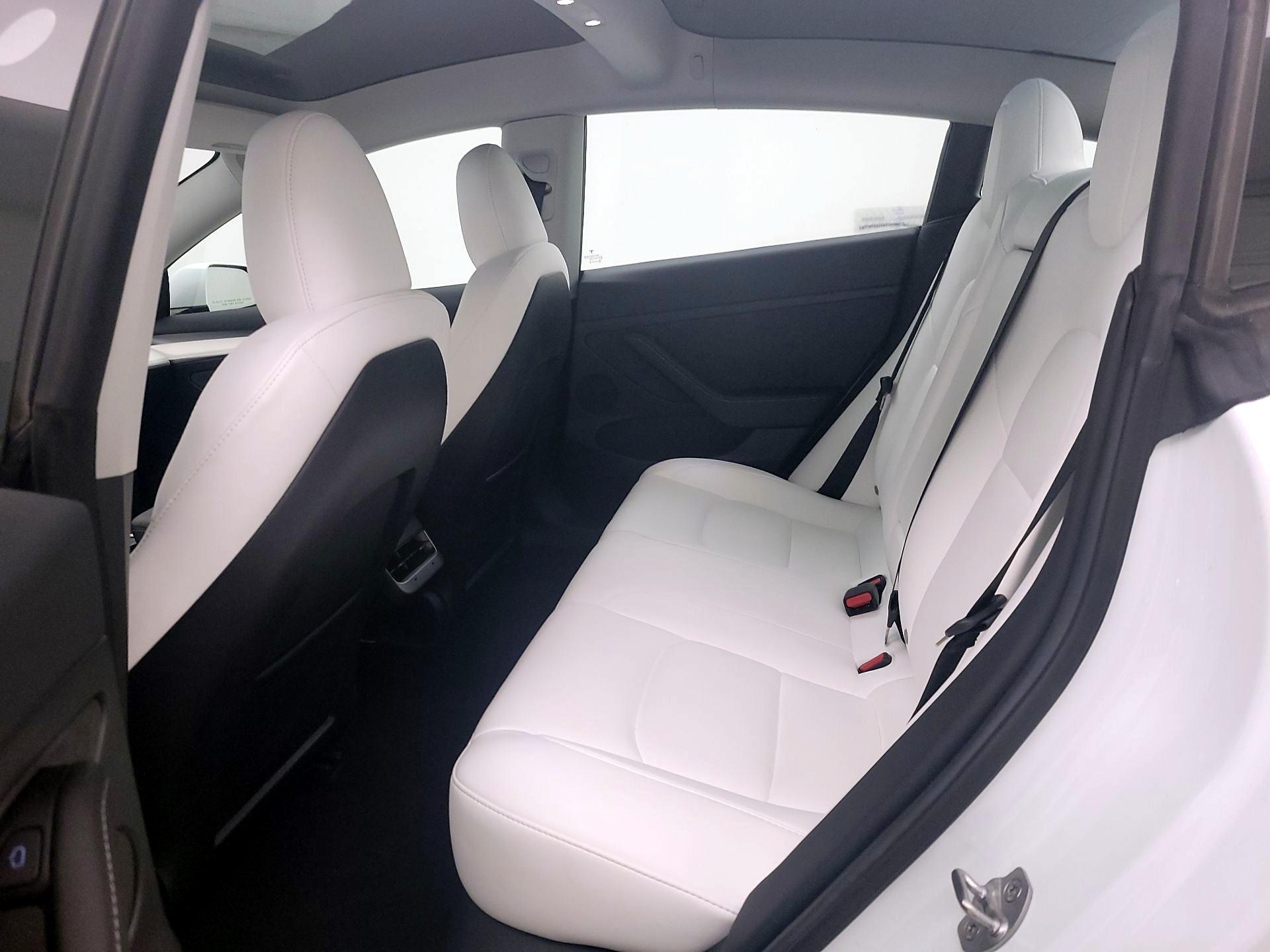 Thumbnail: 2023 Tesla Model 3 - 17