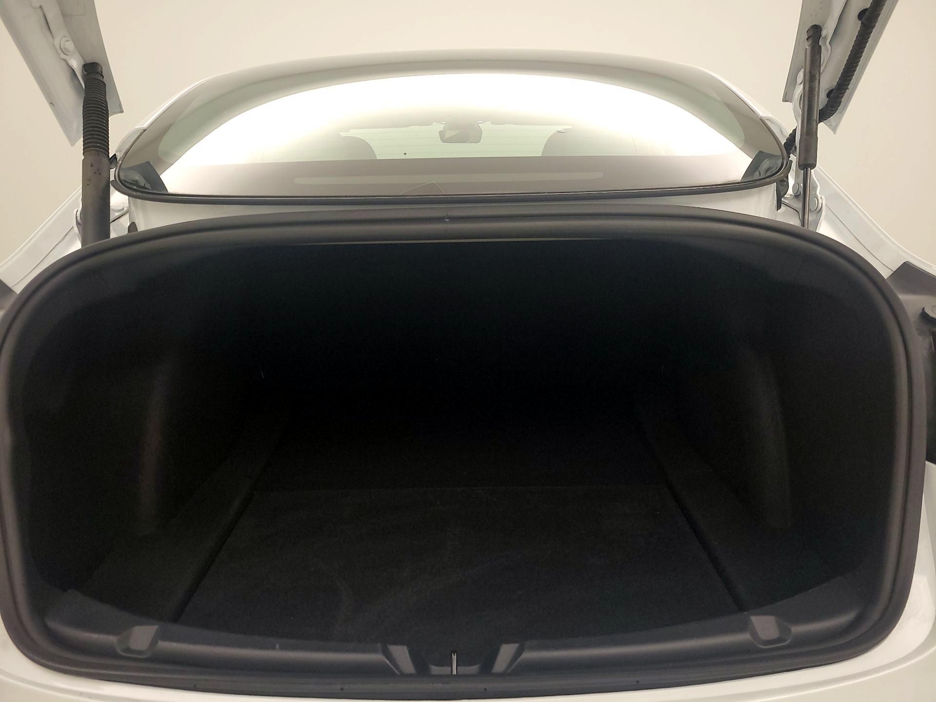 Thumbnail: 2023 Tesla Model 3 - 18