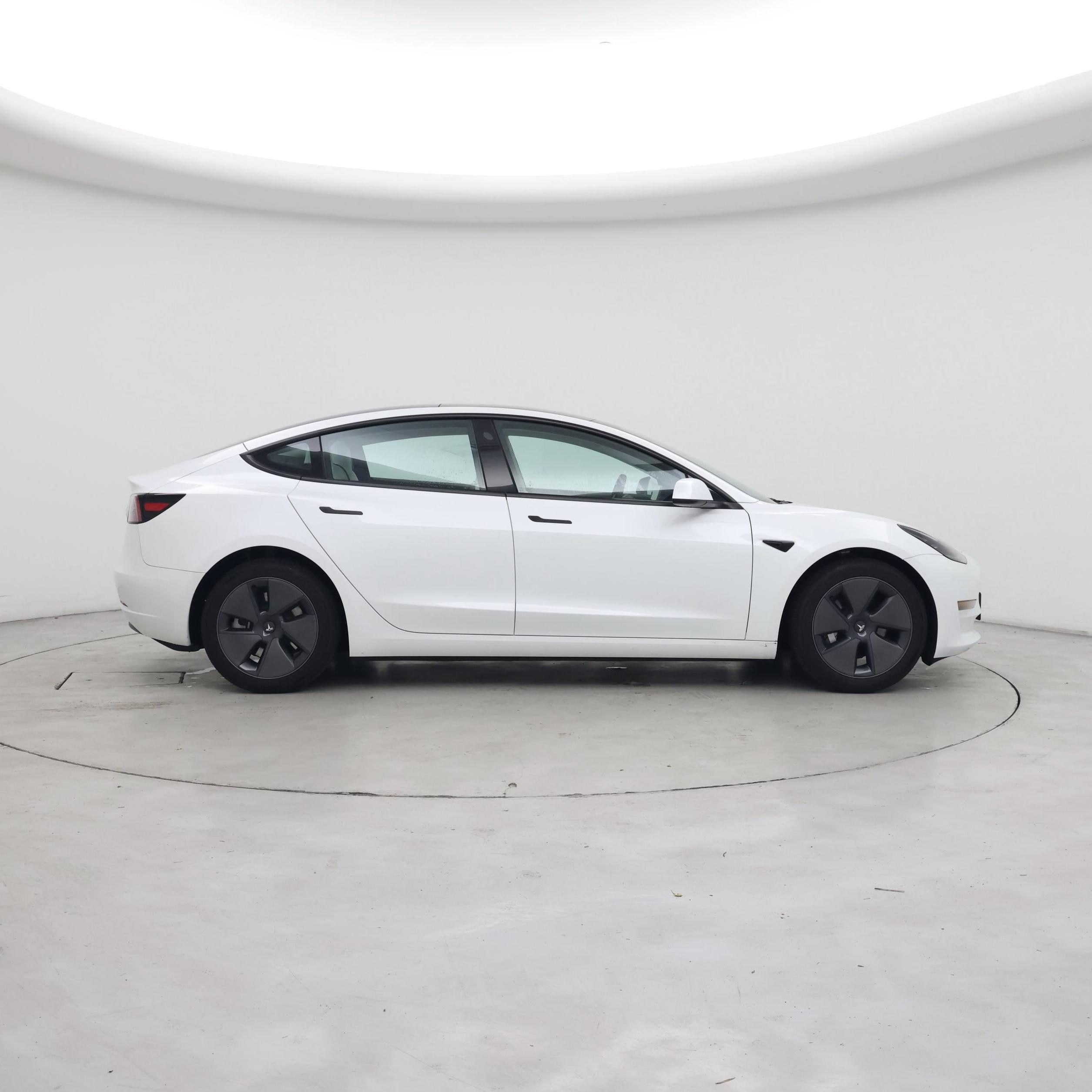 Thumbnail: 2023 Tesla Model 3 - 7