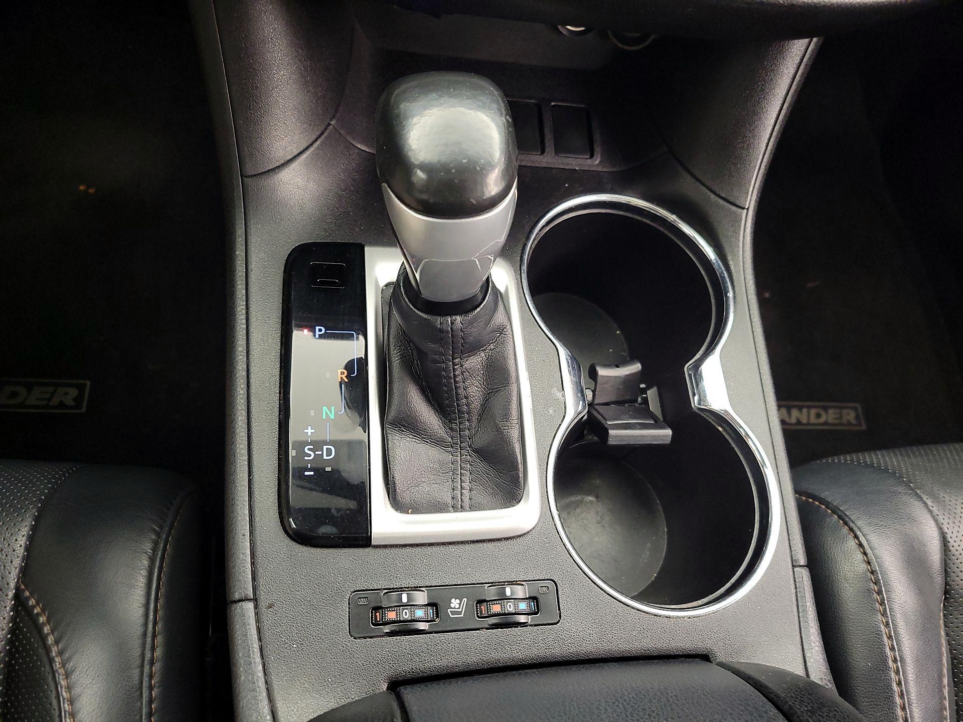 Thumbnail: 2015 Toyota Highlander - 17