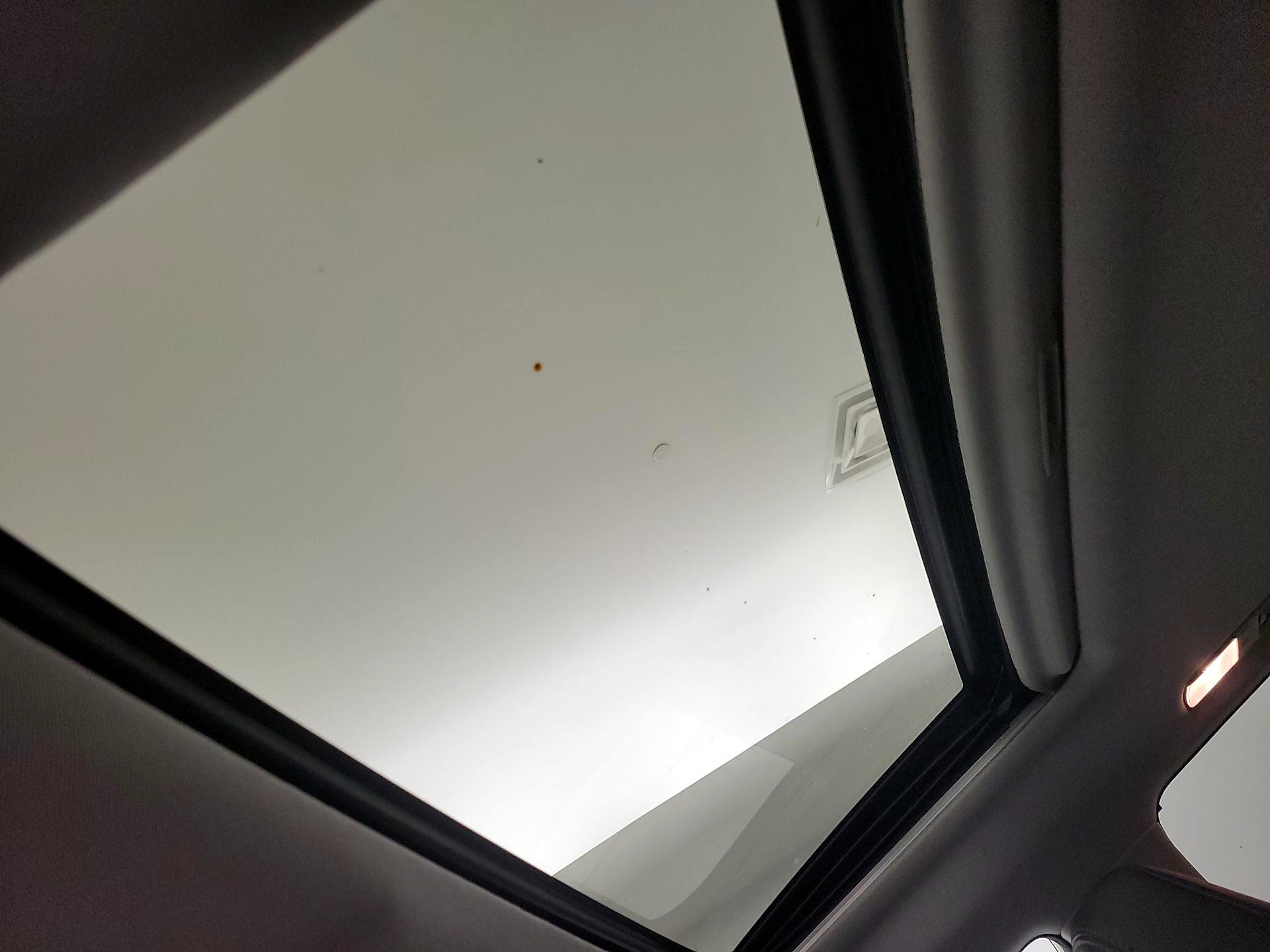 Thumbnail: 2015 Toyota Highlander - 19