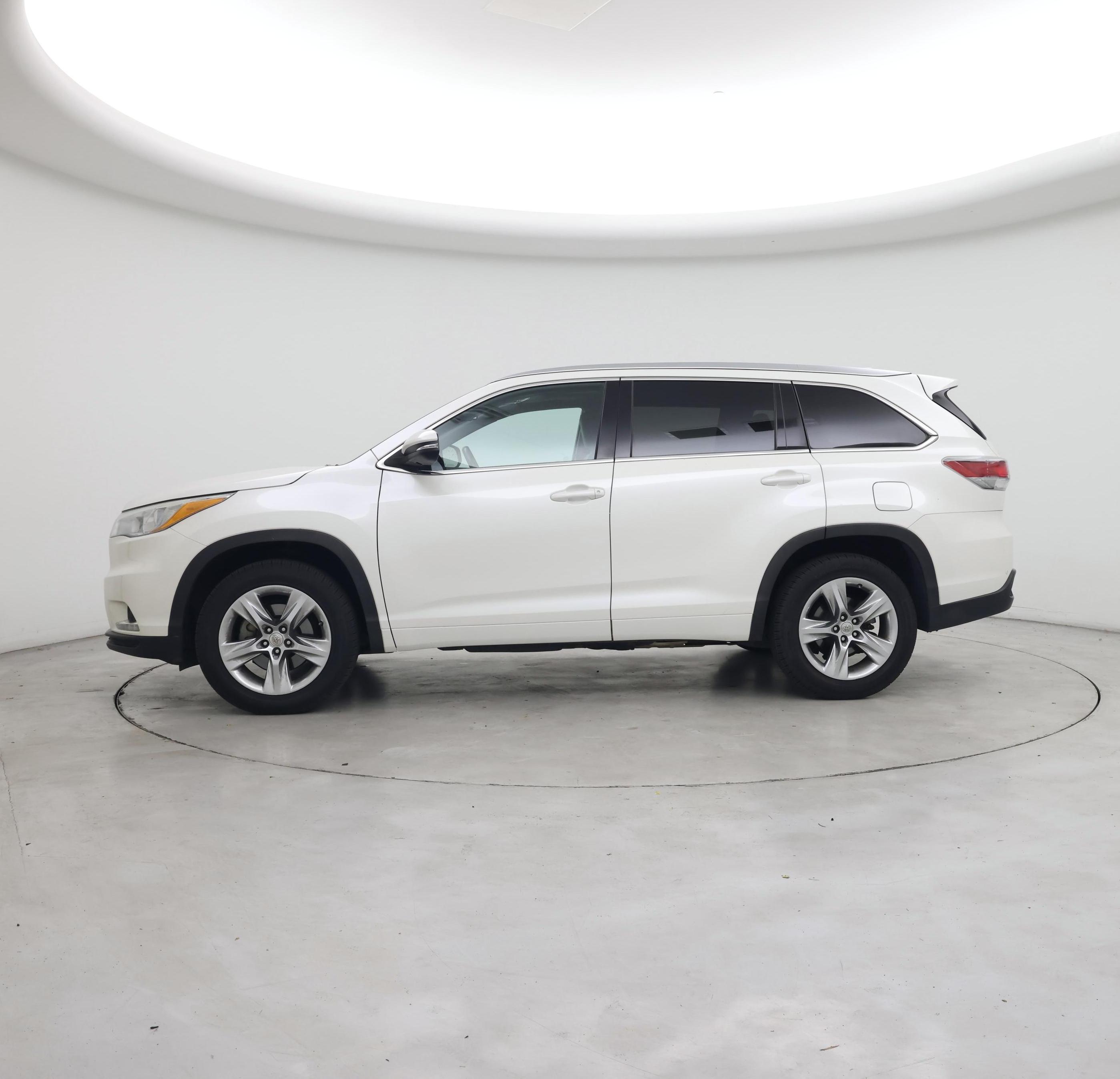 Thumbnail: 2015 Toyota Highlander - 3