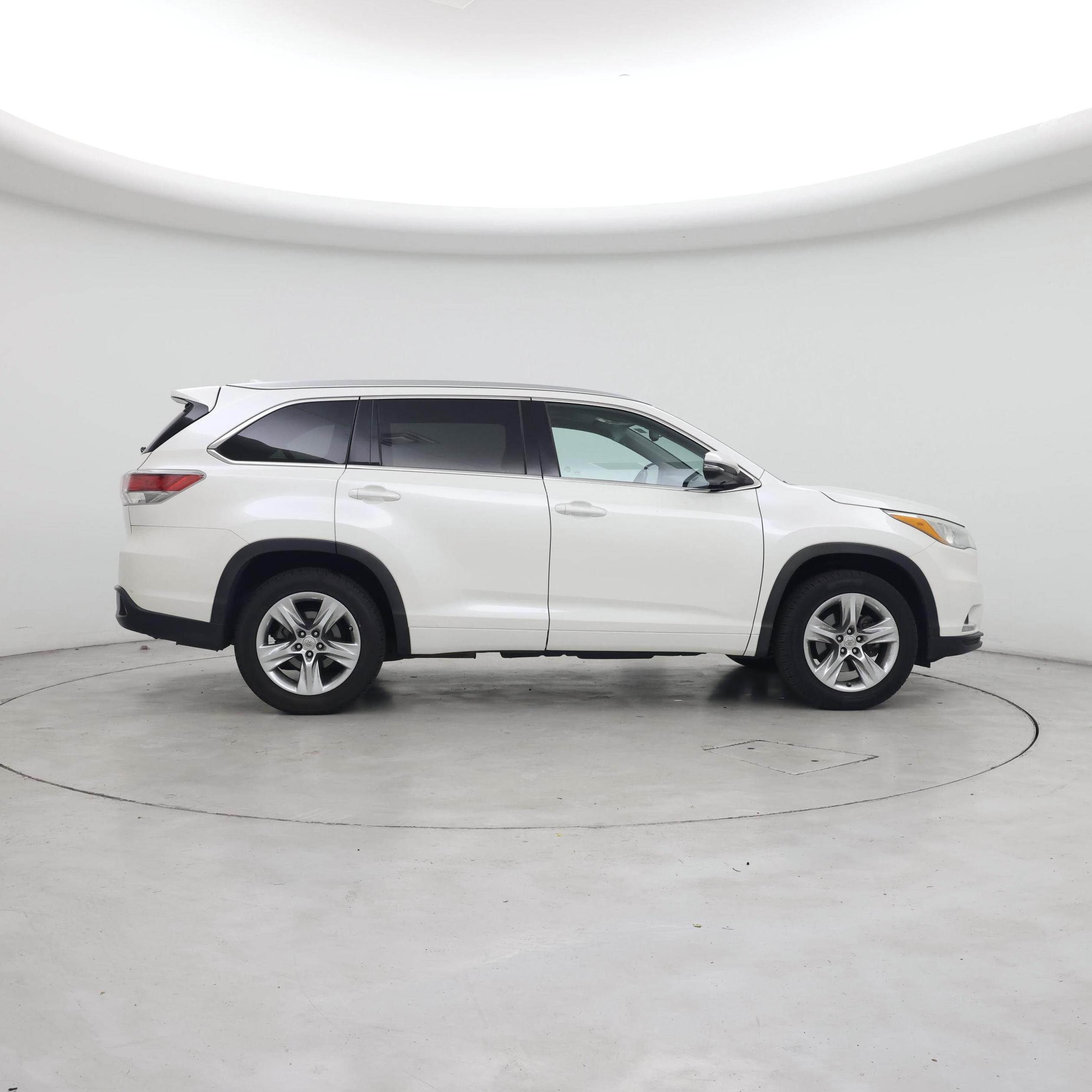 Thumbnail: 2015 Toyota Highlander - 7