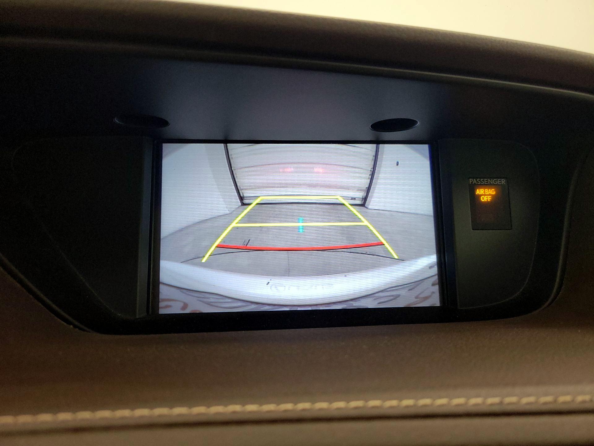 Thumbnail: 2018 Lexus ES - 15