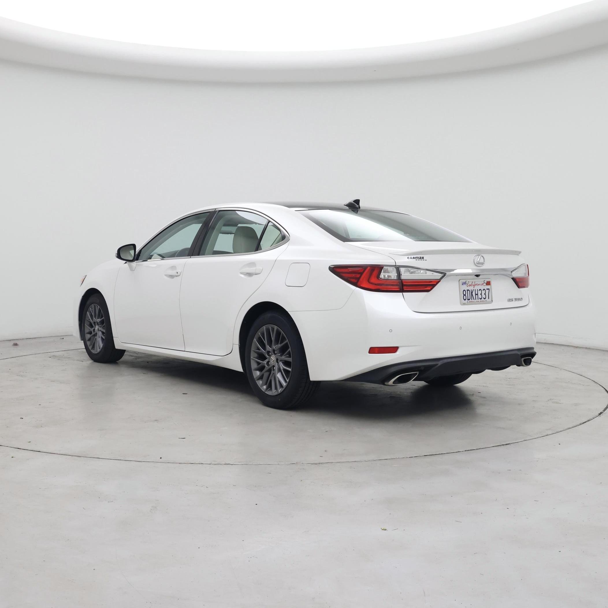 Thumbnail: 2018 Lexus ES - 2