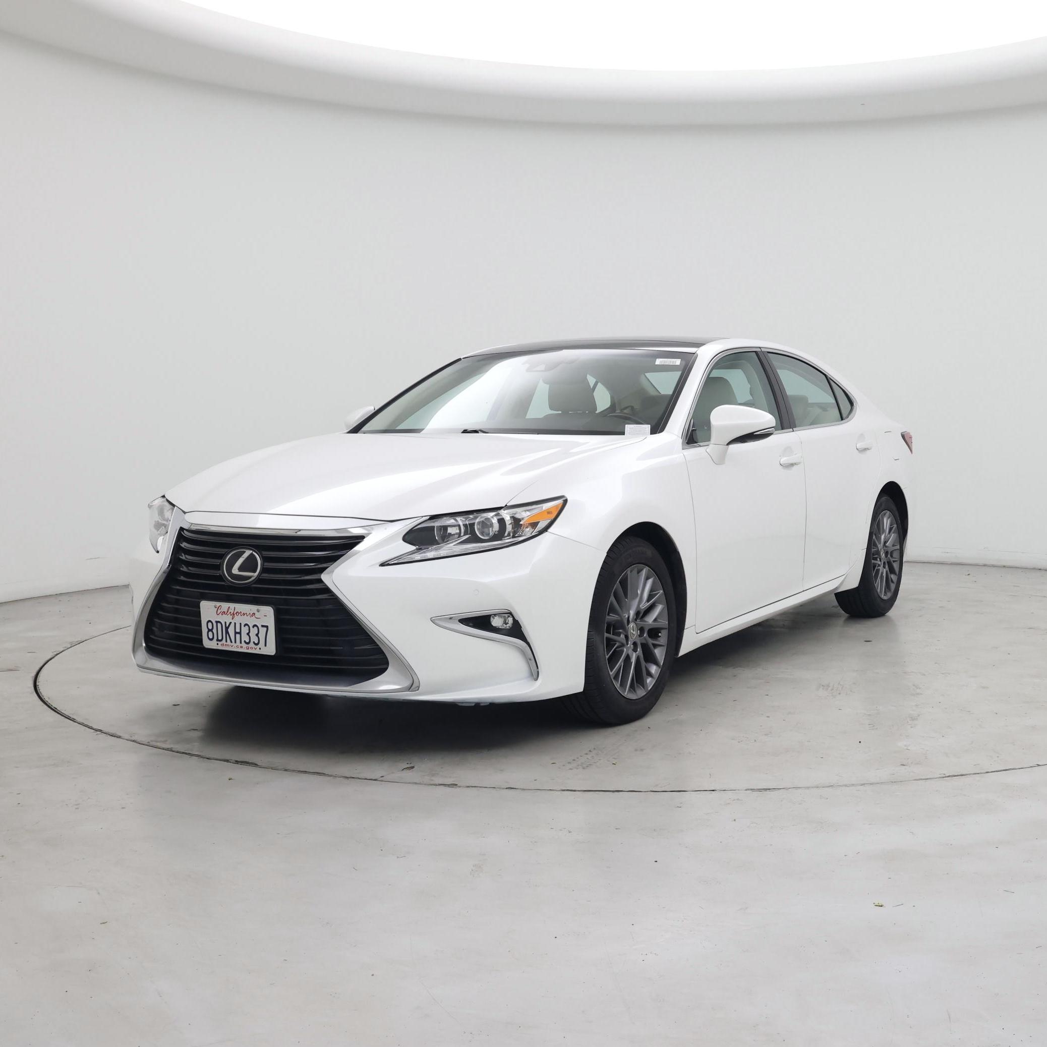 Thumbnail: 2018 Lexus ES - 4