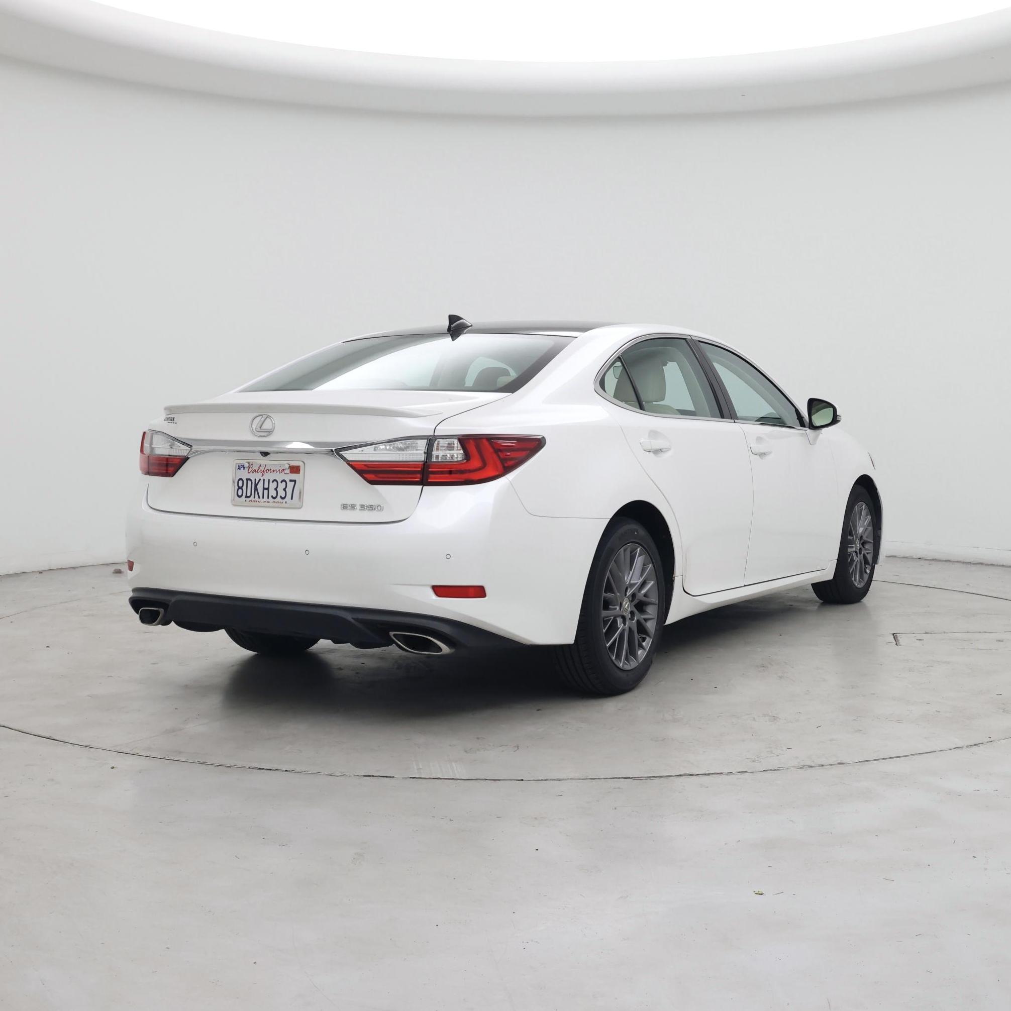 Thumbnail: 2018 Lexus ES - 8