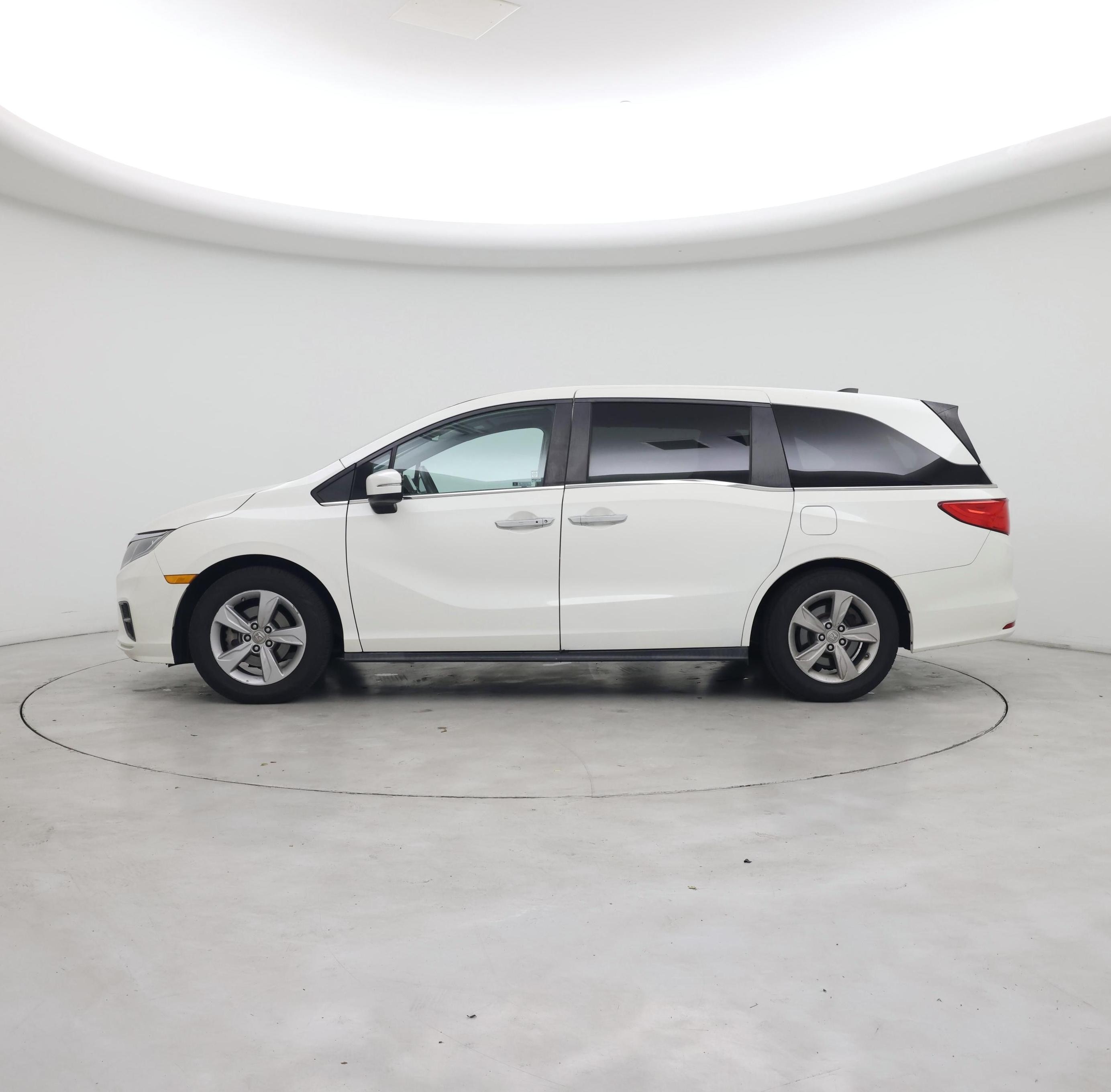 Thumbnail: 2019 Honda Odyssey - 3