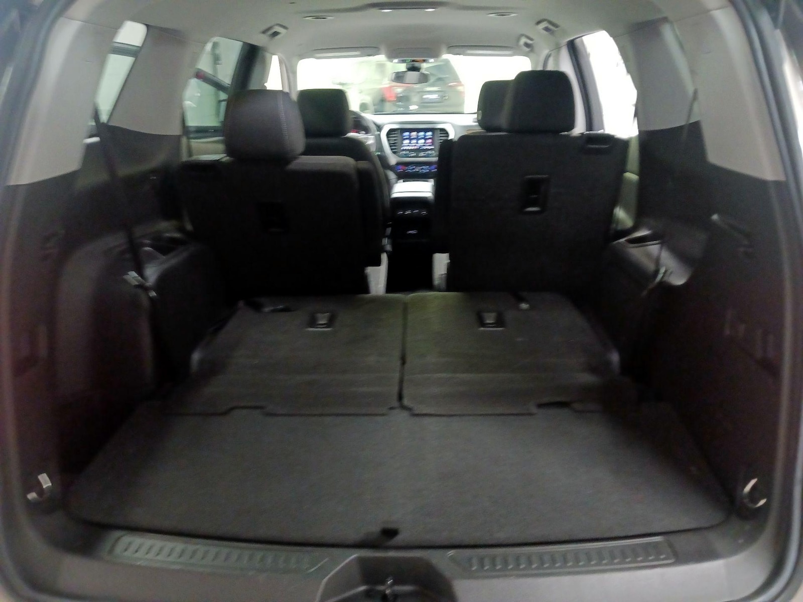 2023 GMC Acadia SLE - Photo 19