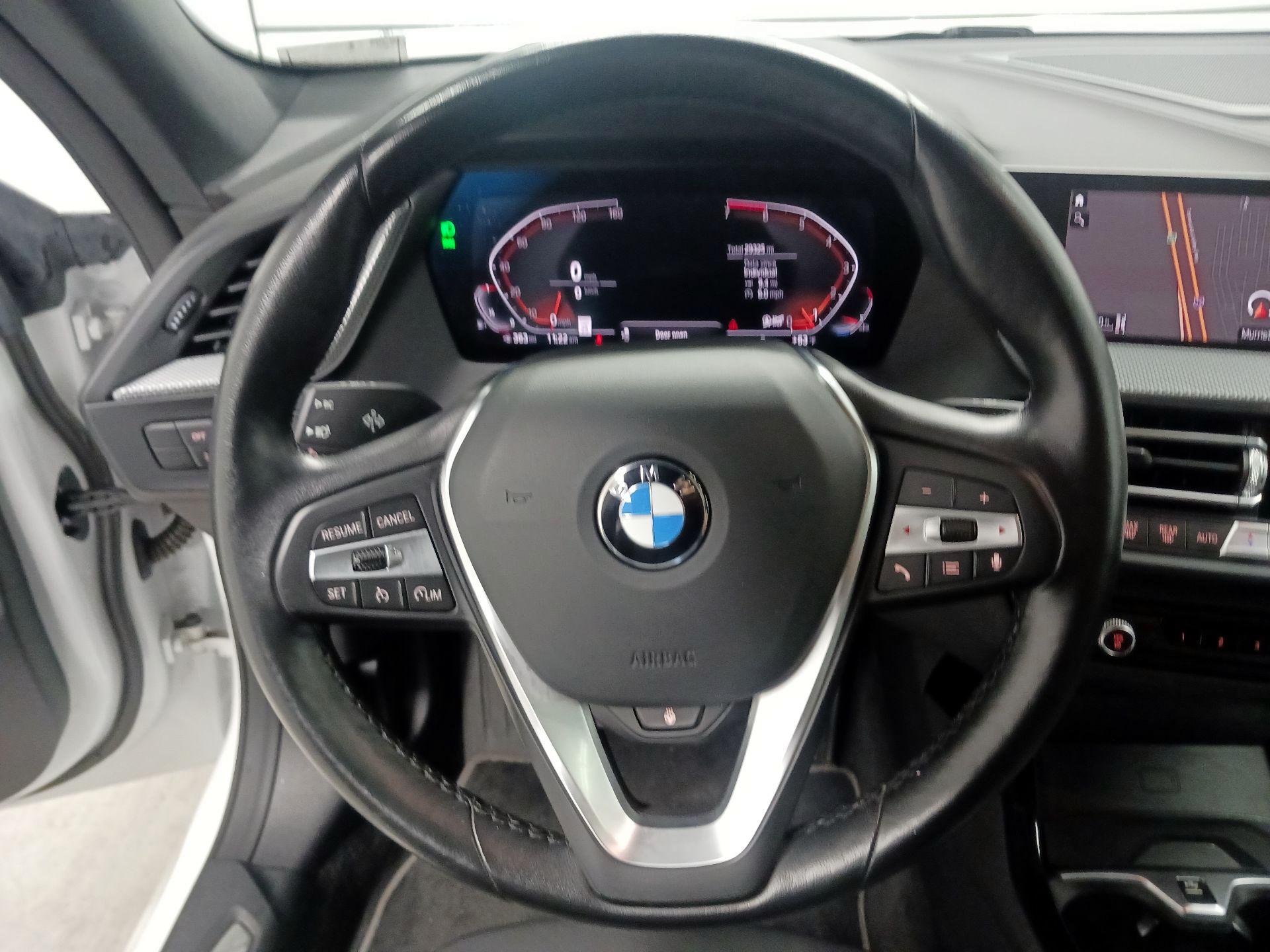 Thumbnail: 2024 BMW 2 Series - 10