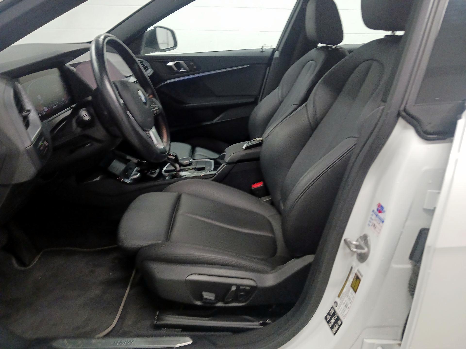 Thumbnail: 2024 BMW 2 Series - 11