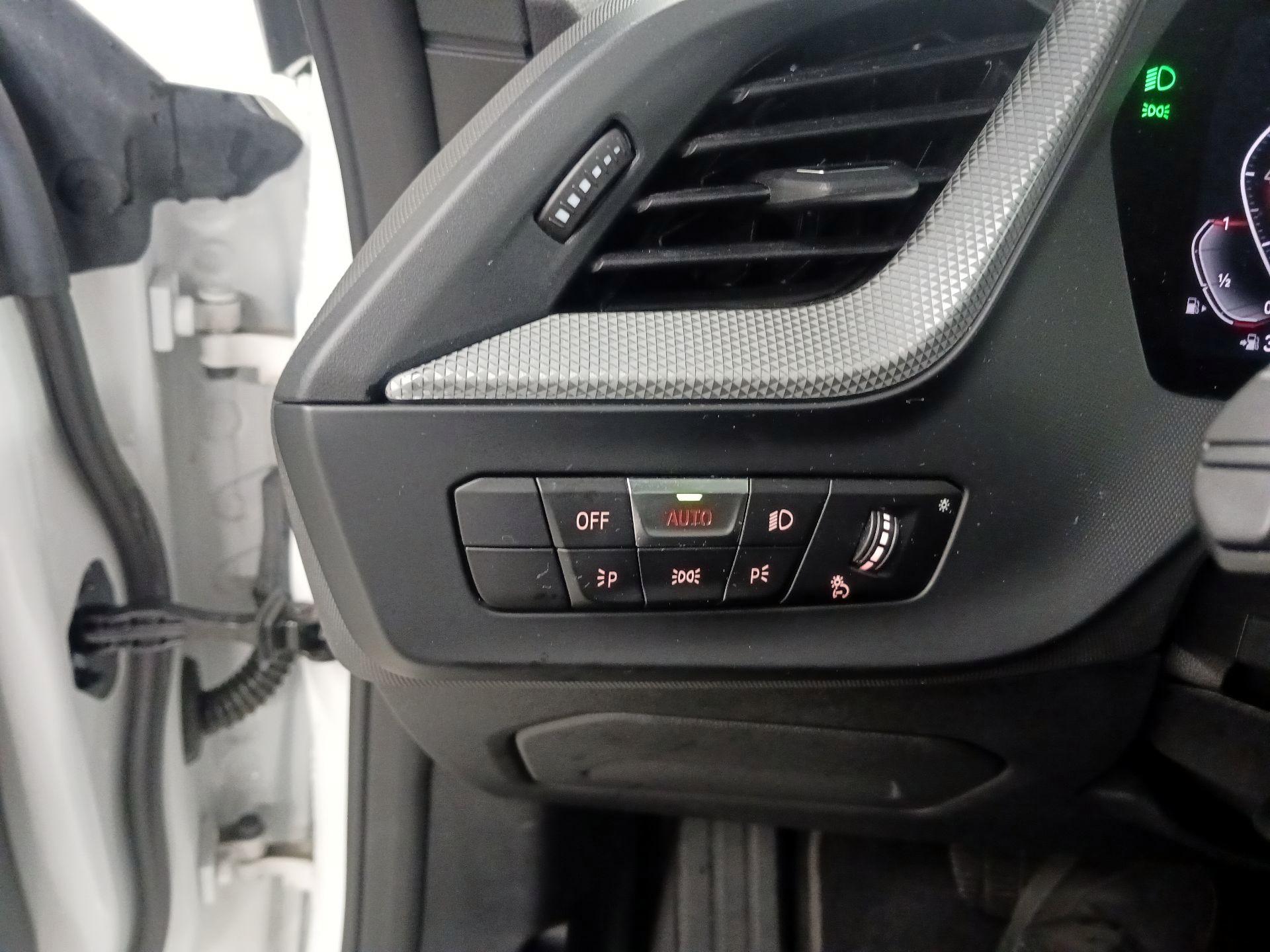 Thumbnail: 2024 BMW 2 Series - 13