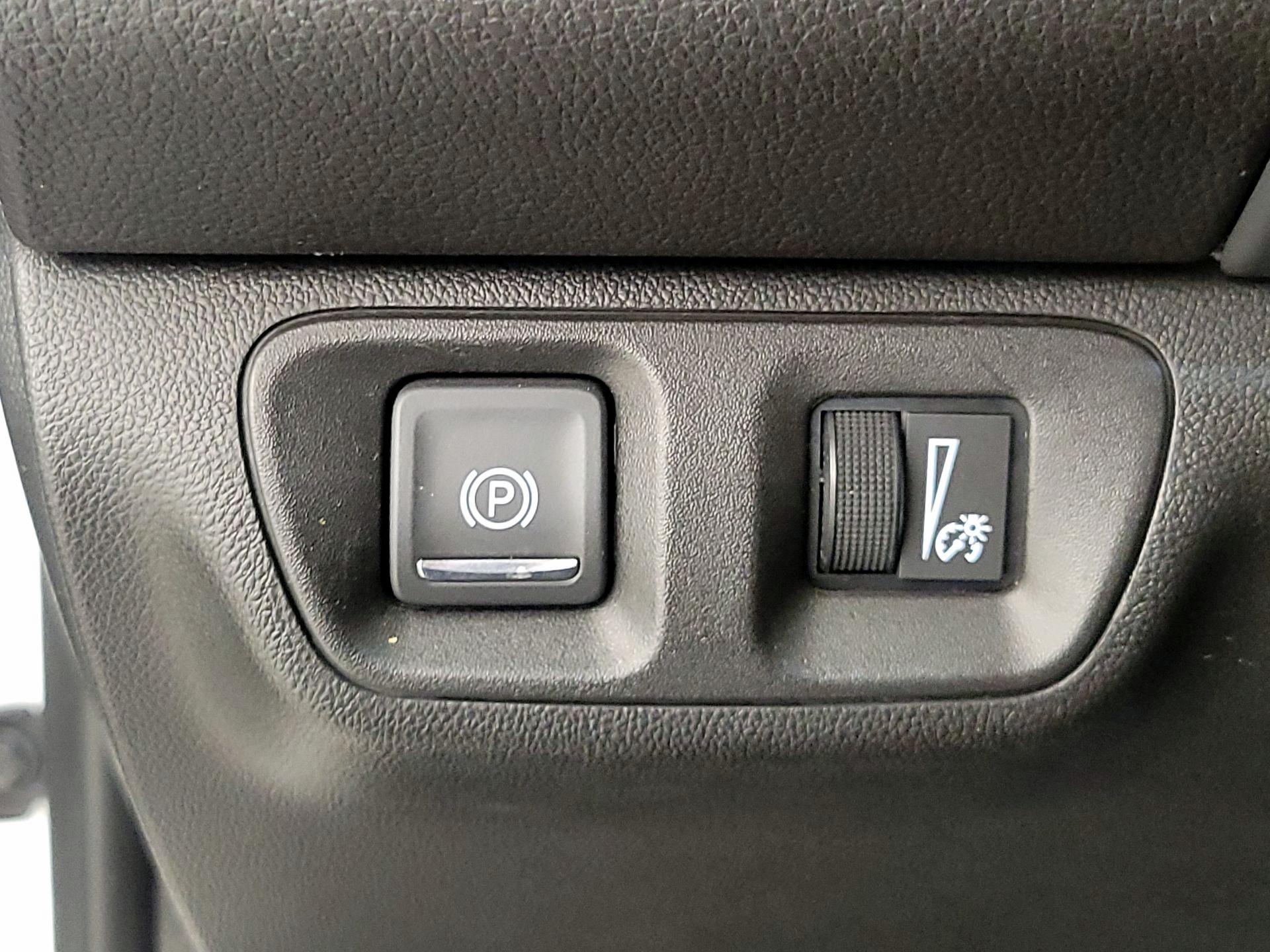 Thumbnail: 2023 GMC Acadia - 13