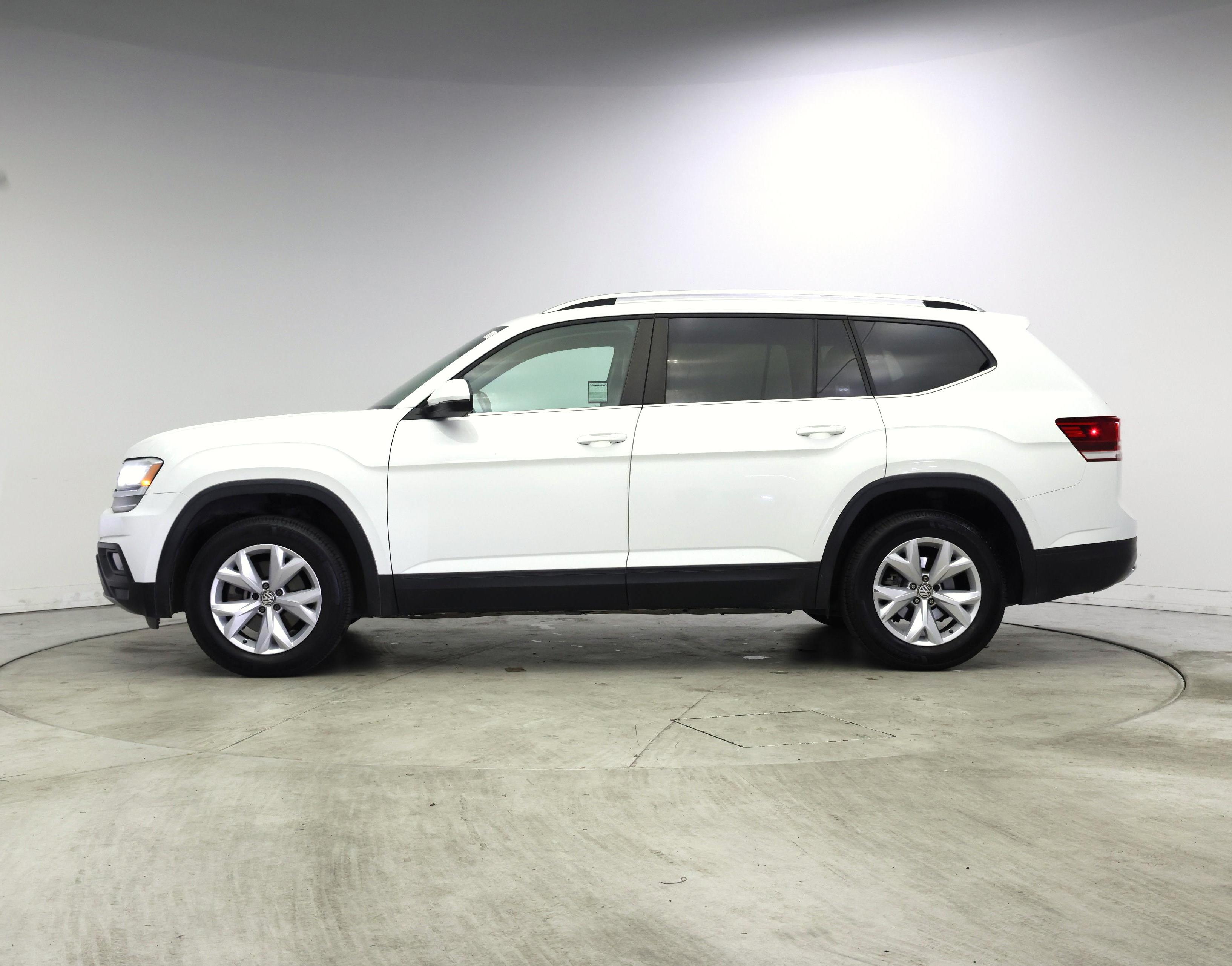 Thumbnail: 2018 Volkswagen Atlas - 3