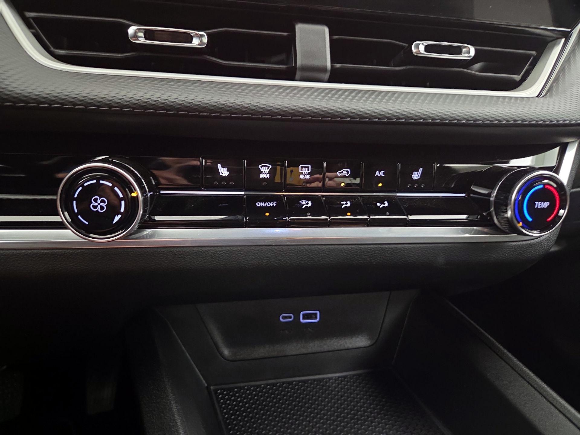 Thumbnail: 2026 Chevrolet Equinox - 17