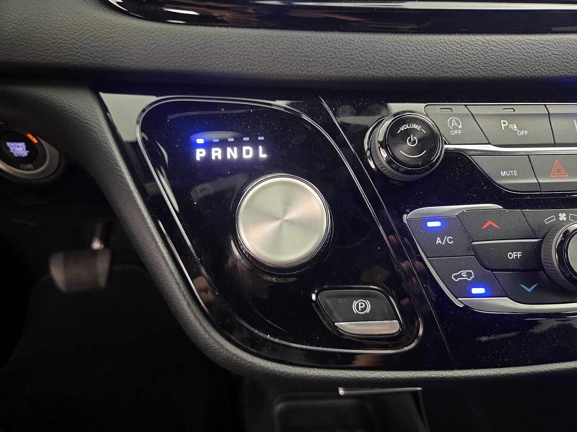 Thumbnail: 2026 Chrysler Pacifica - 17