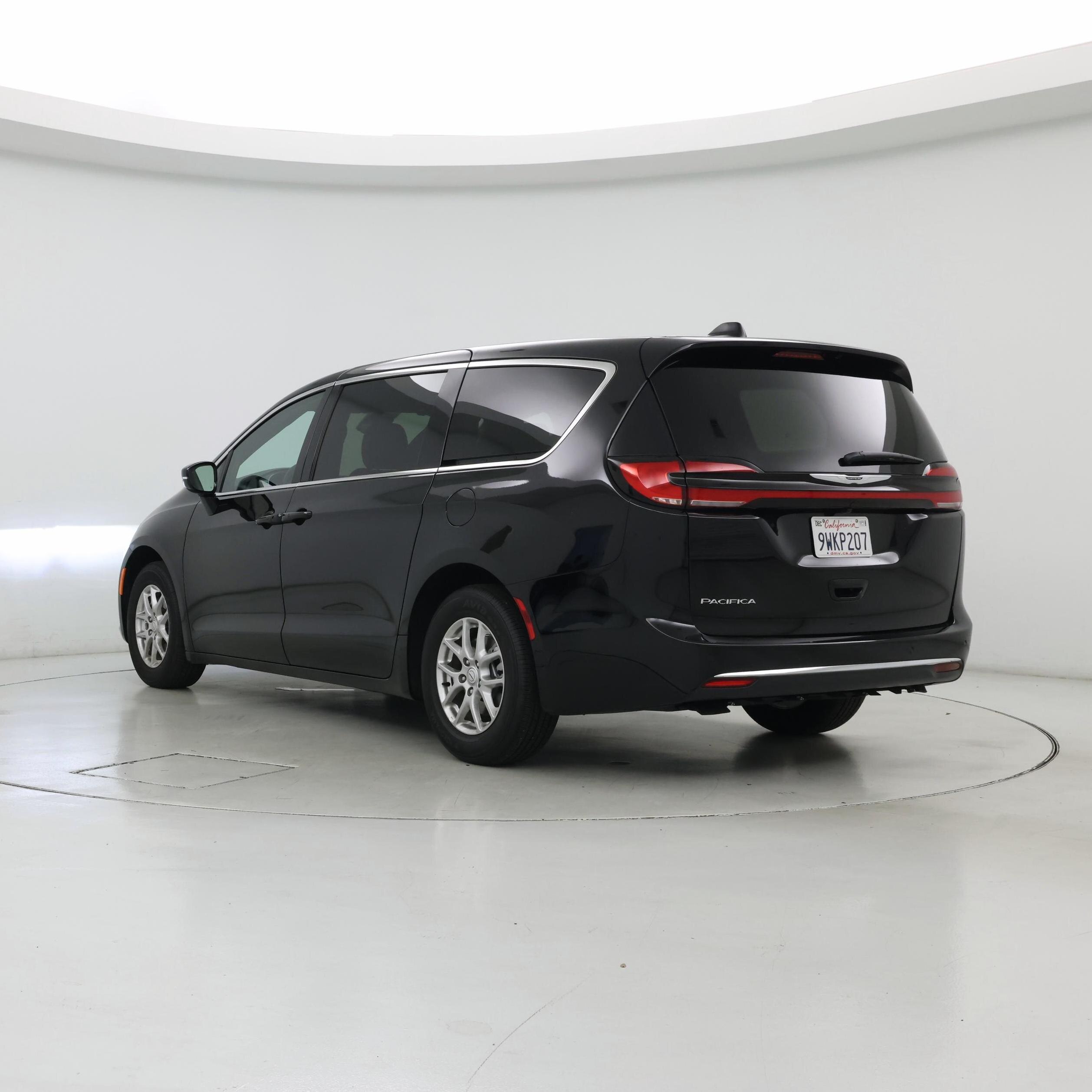 Thumbnail: 2026 Chrysler Pacifica - 2