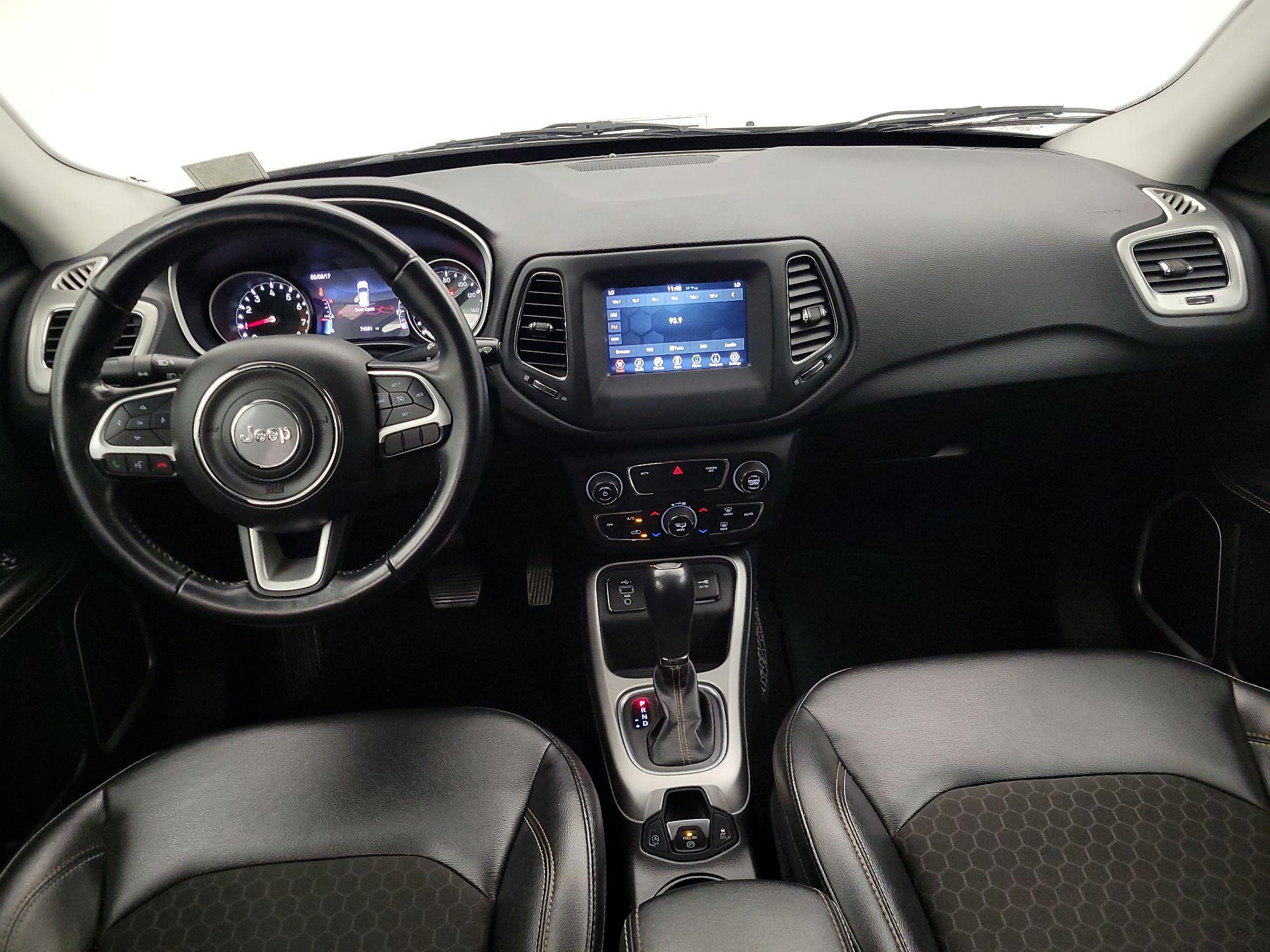 Thumbnail: 2020 Jeep Compass - 9