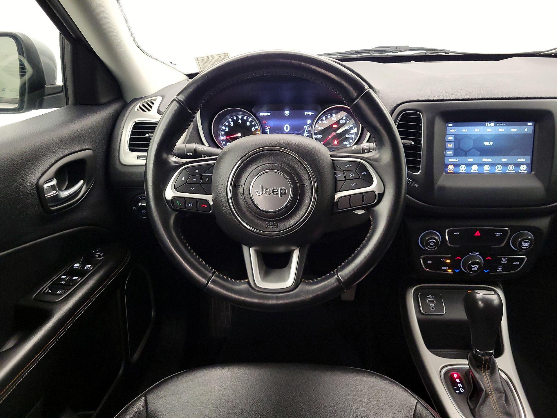 Thumbnail: 2020 Jeep Compass - 10