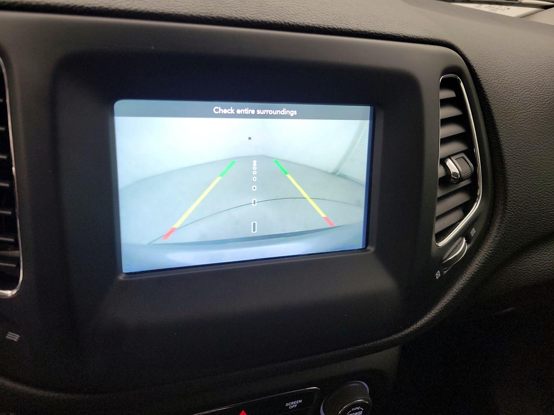 Thumbnail: 2020 Jeep Compass - 14