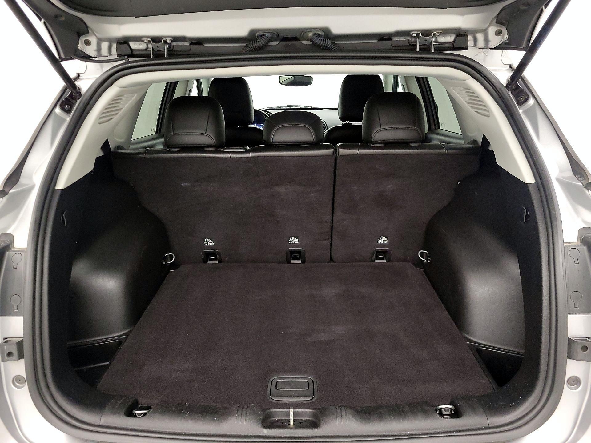 Thumbnail: 2020 Jeep Compass - 20