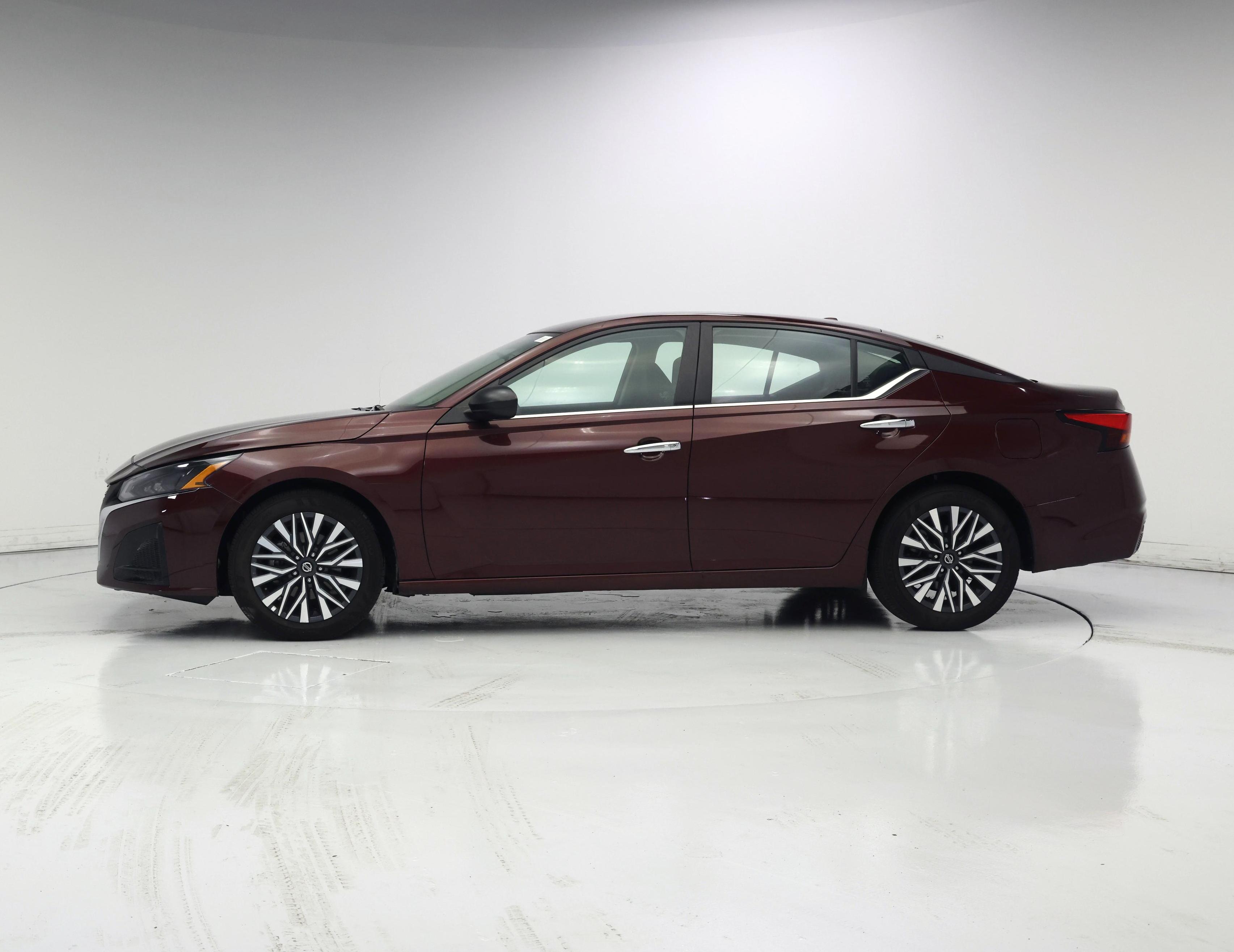 Thumbnail: 2025 Nissan Altima - 3