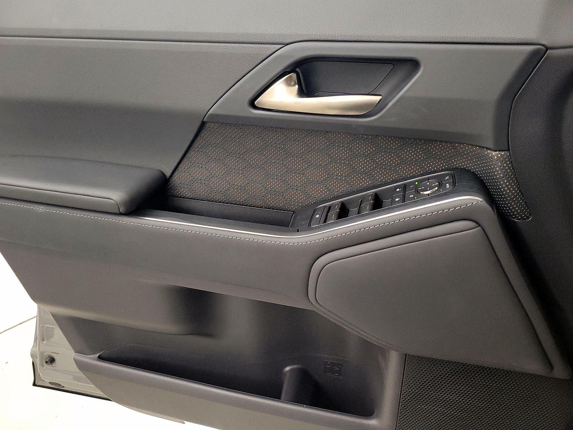 Thumbnail: 2025 Lexus GX - 12