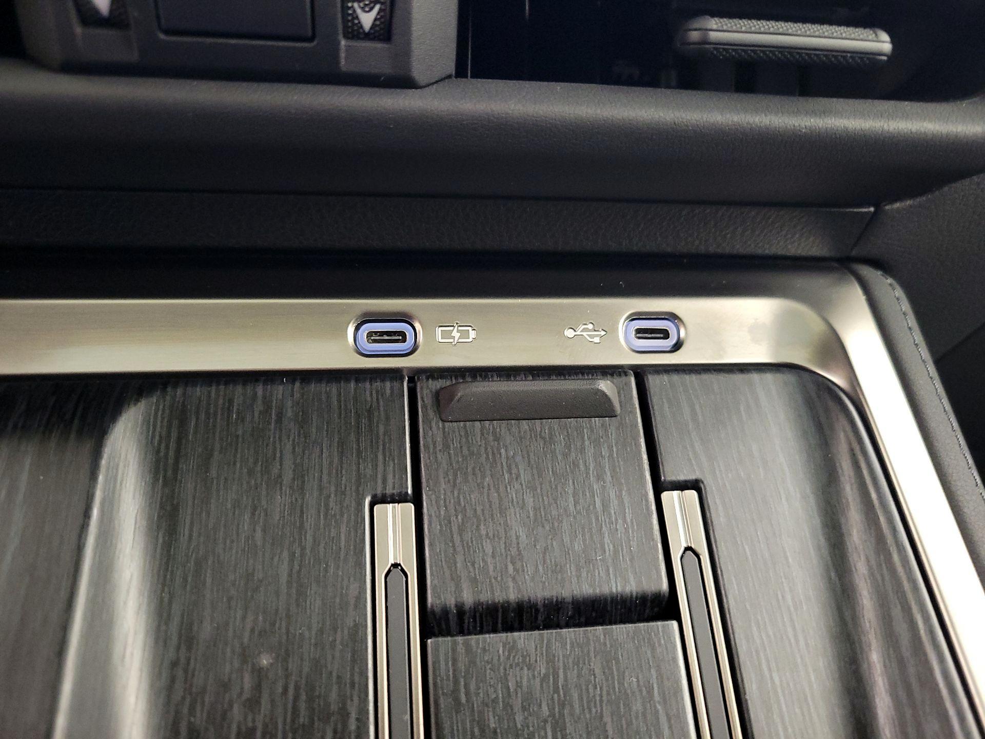 Thumbnail: 2025 Lexus GX - 19