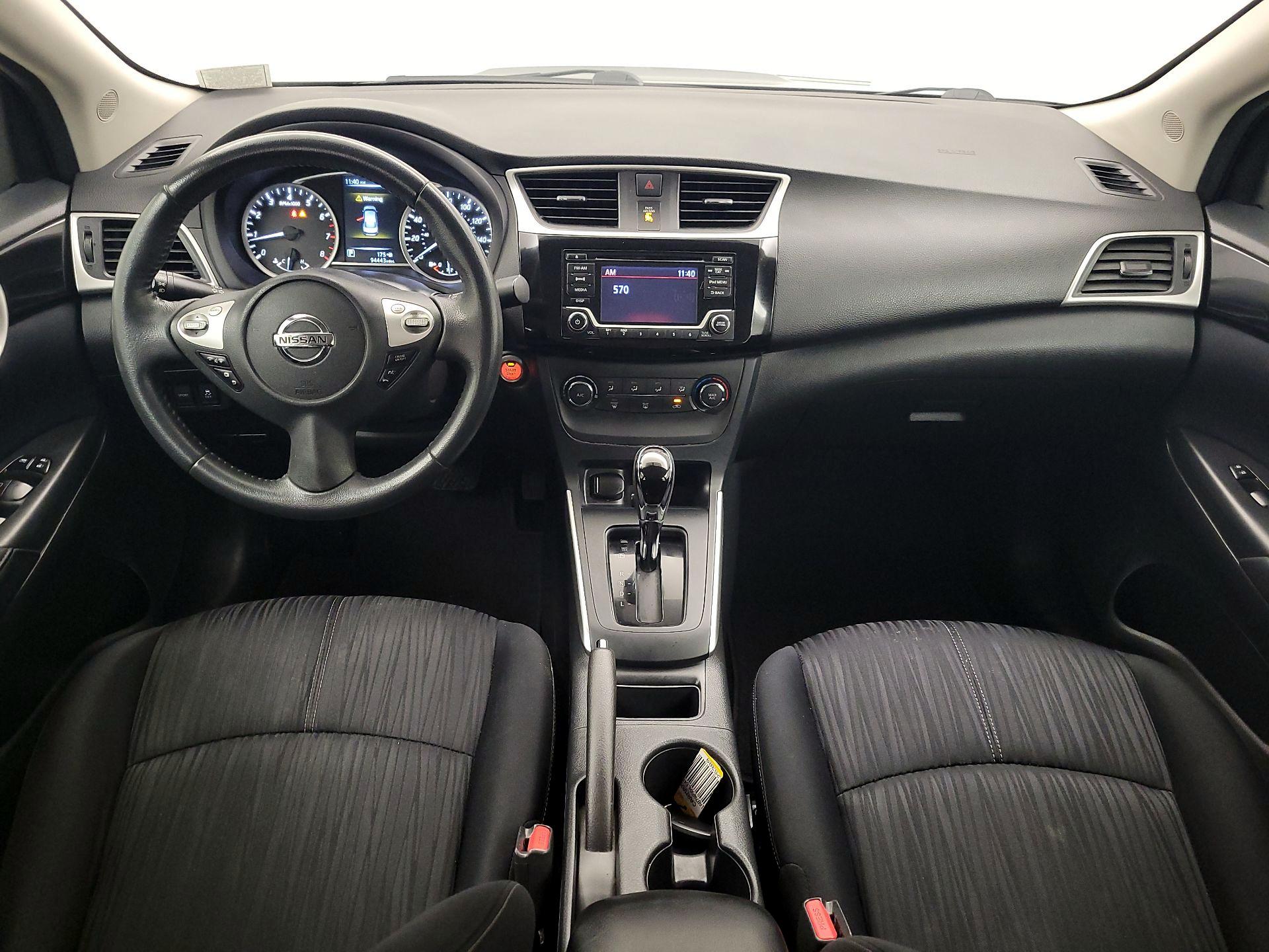 Thumbnail: 2017 Nissan Sentra - 9