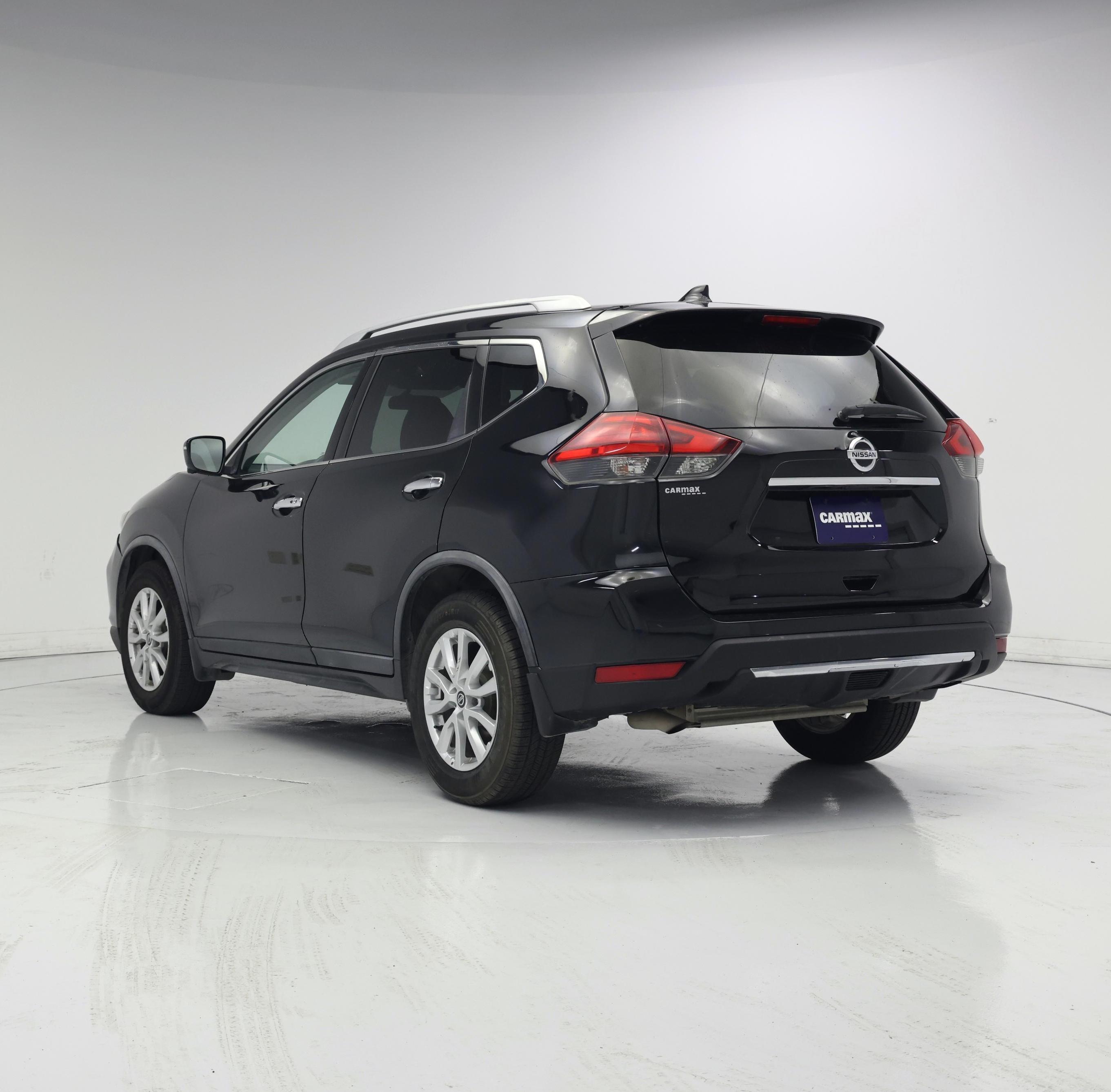 Thumbnail: 2017 Nissan Rogue - 2