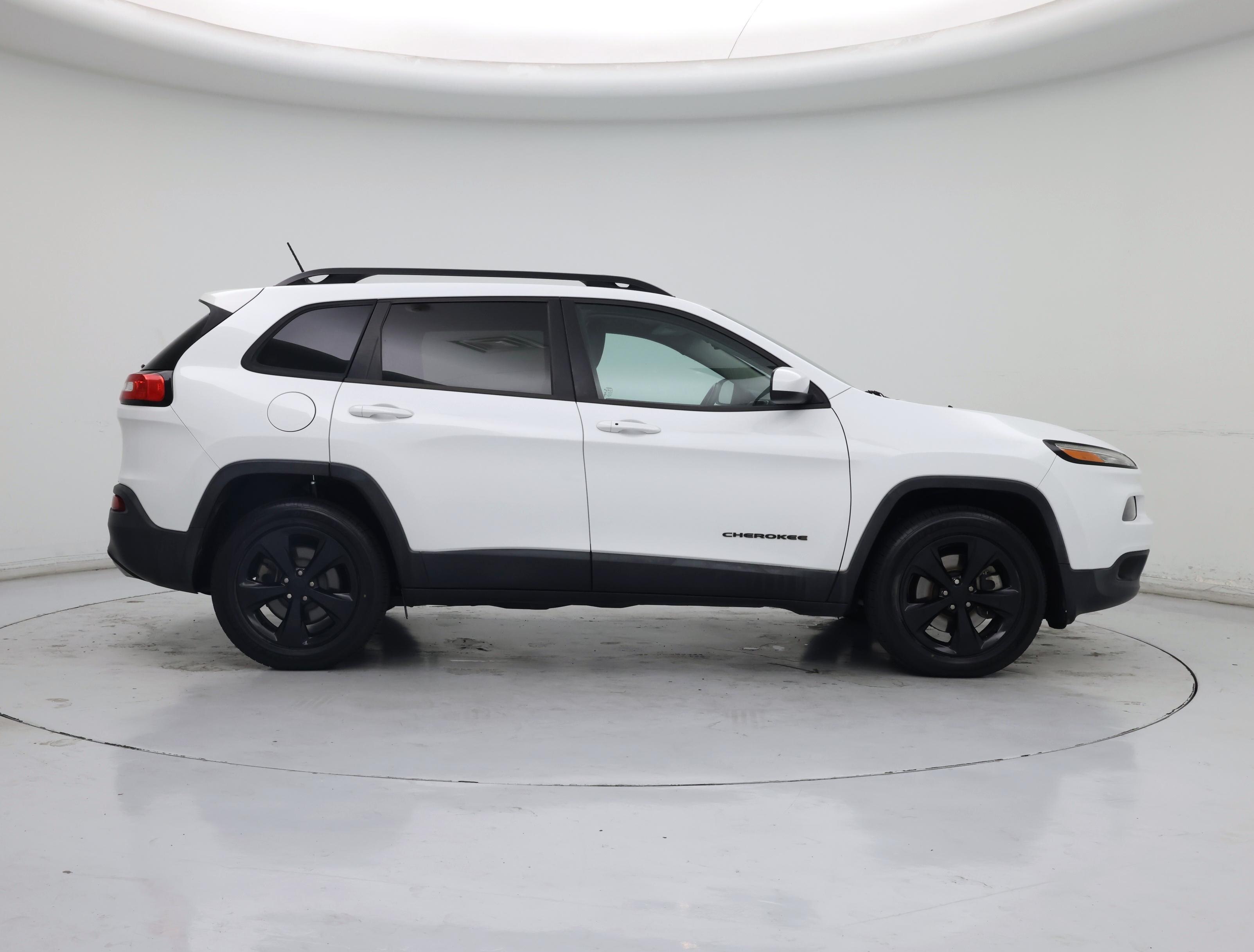 Thumbnail: 2015 Jeep Cherokee - 7