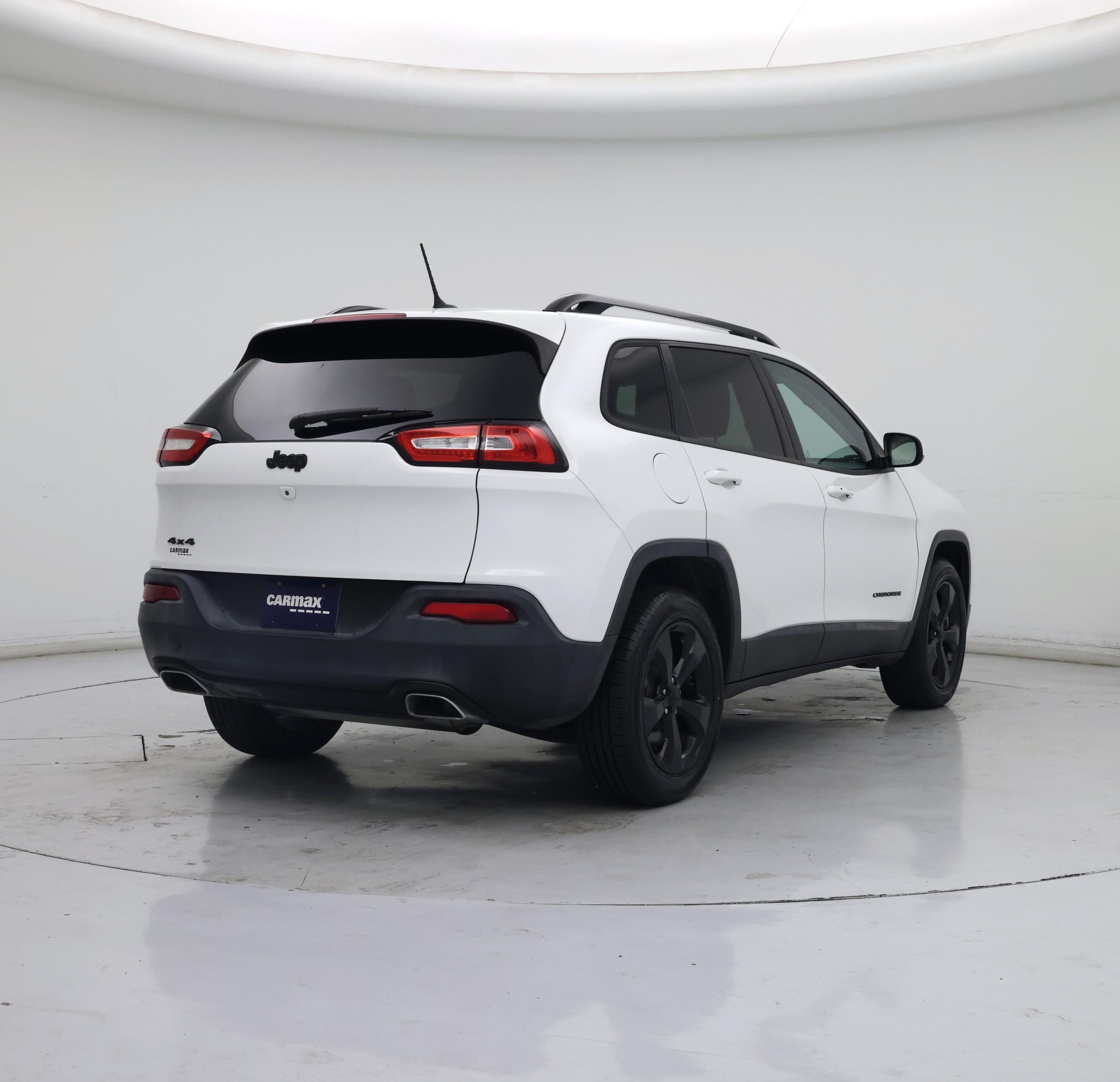Thumbnail: 2015 Jeep Cherokee - 8