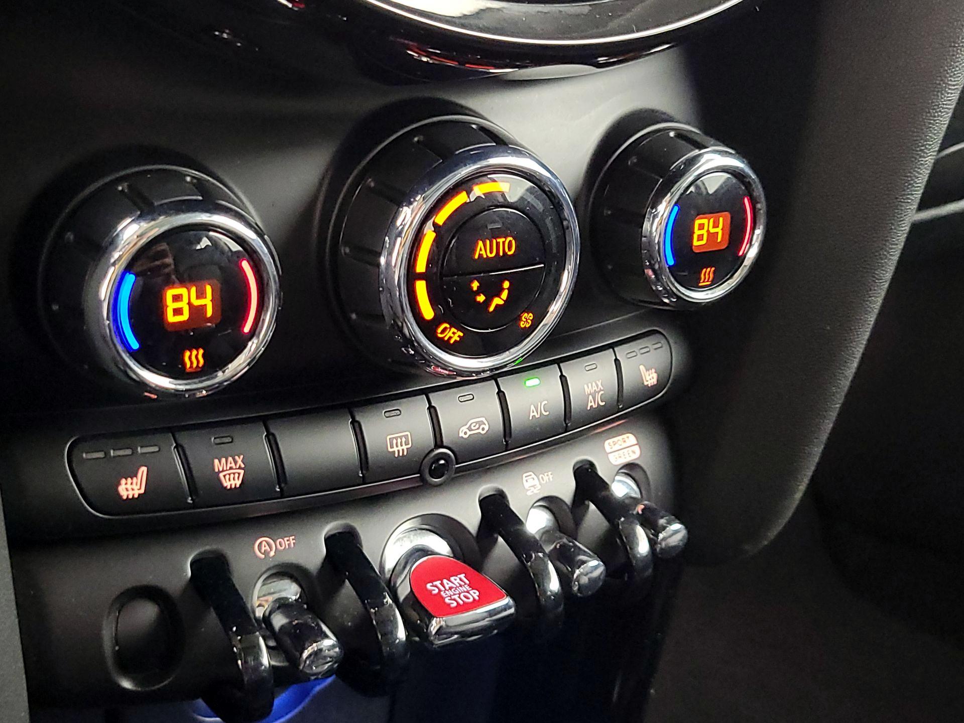 Thumbnail: 2023 MINI Cooper Hardtop - 17