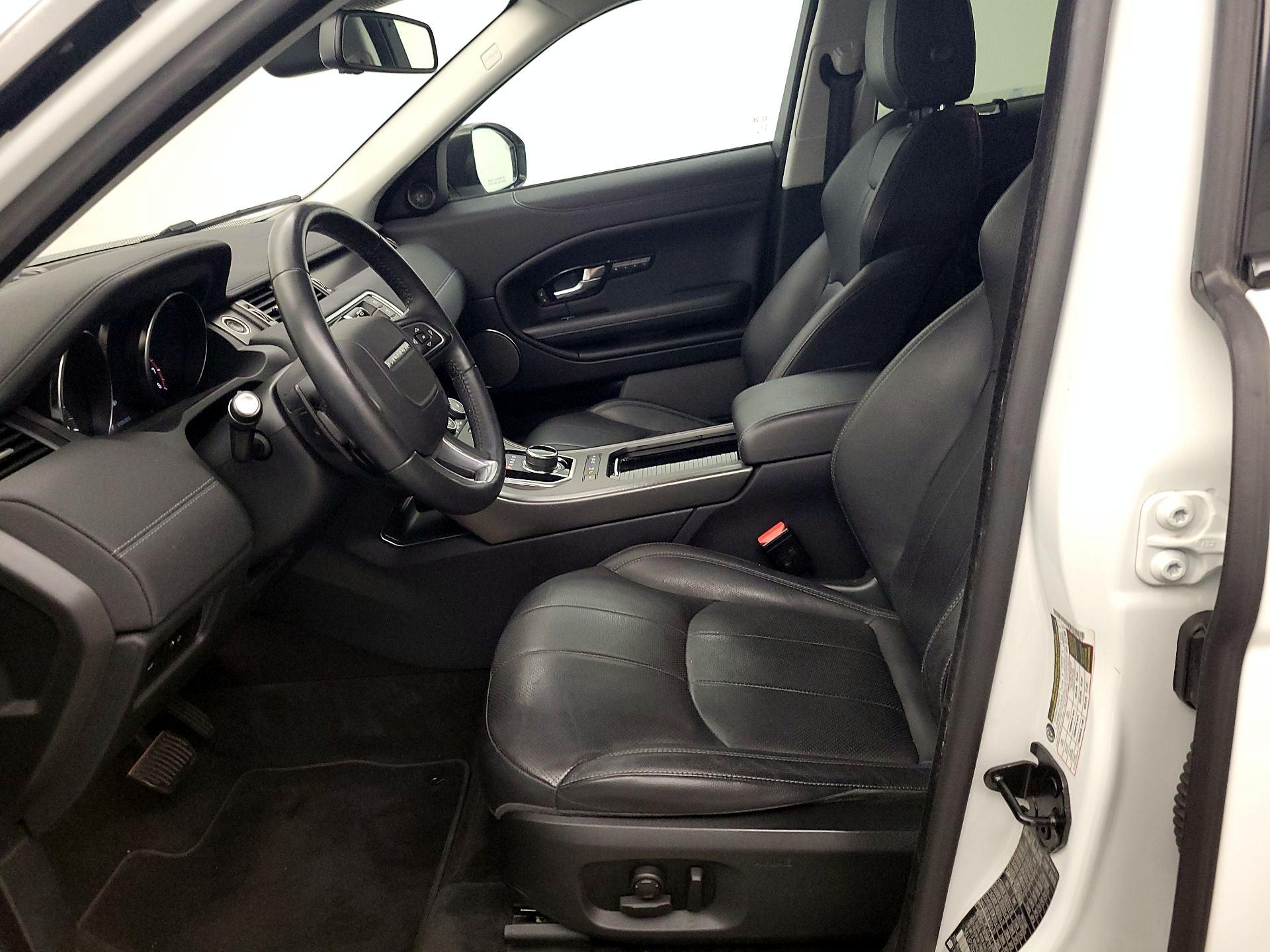 Thumbnail: 2019 Land Rover Range Rover Evoque - 11