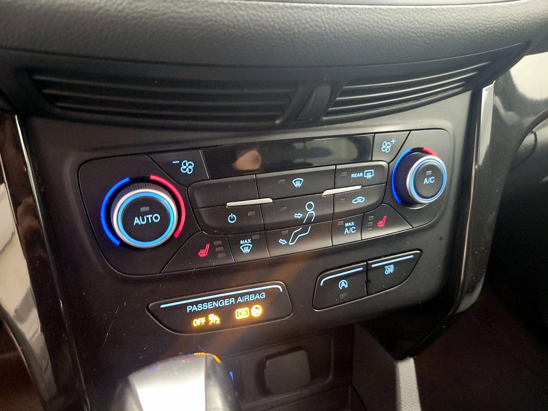 Thumbnail: 2018 Ford Escape - 16