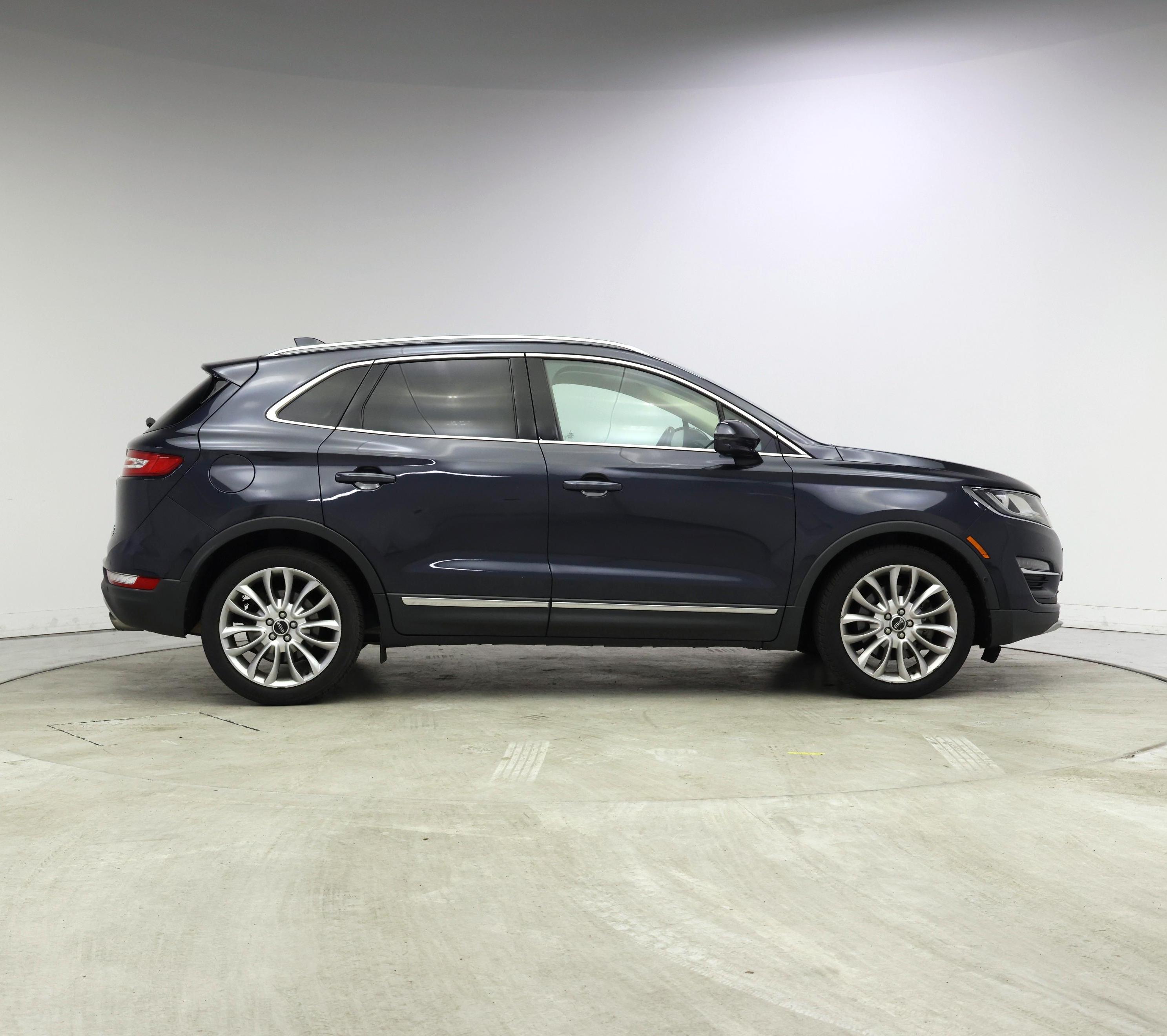 Thumbnail: 2015 Lincoln MKC - 7