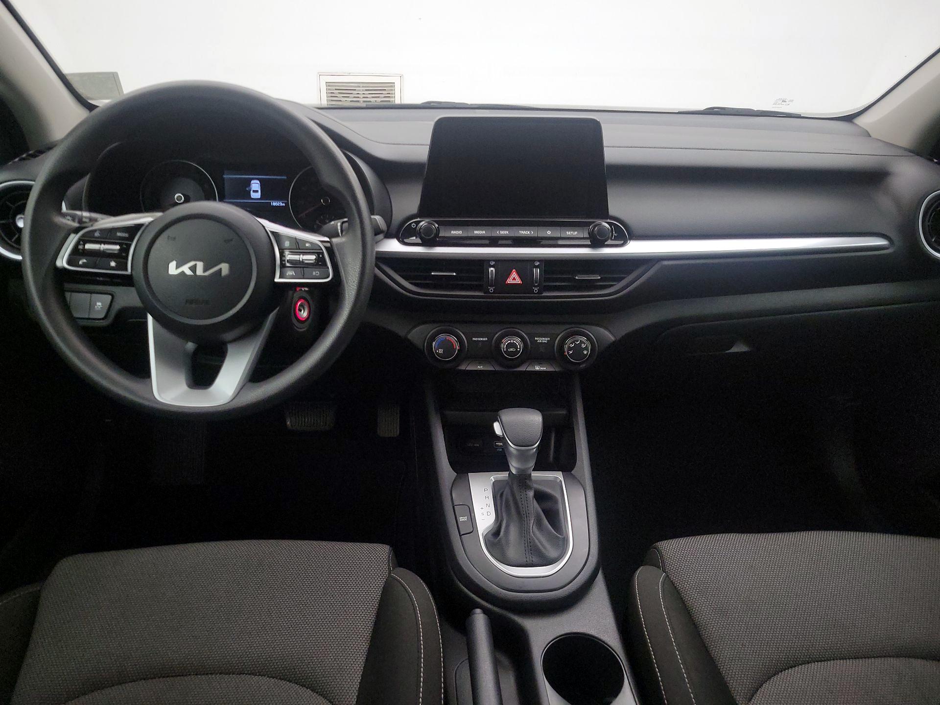 Thumbnail: 2024 Kia Forte - 9