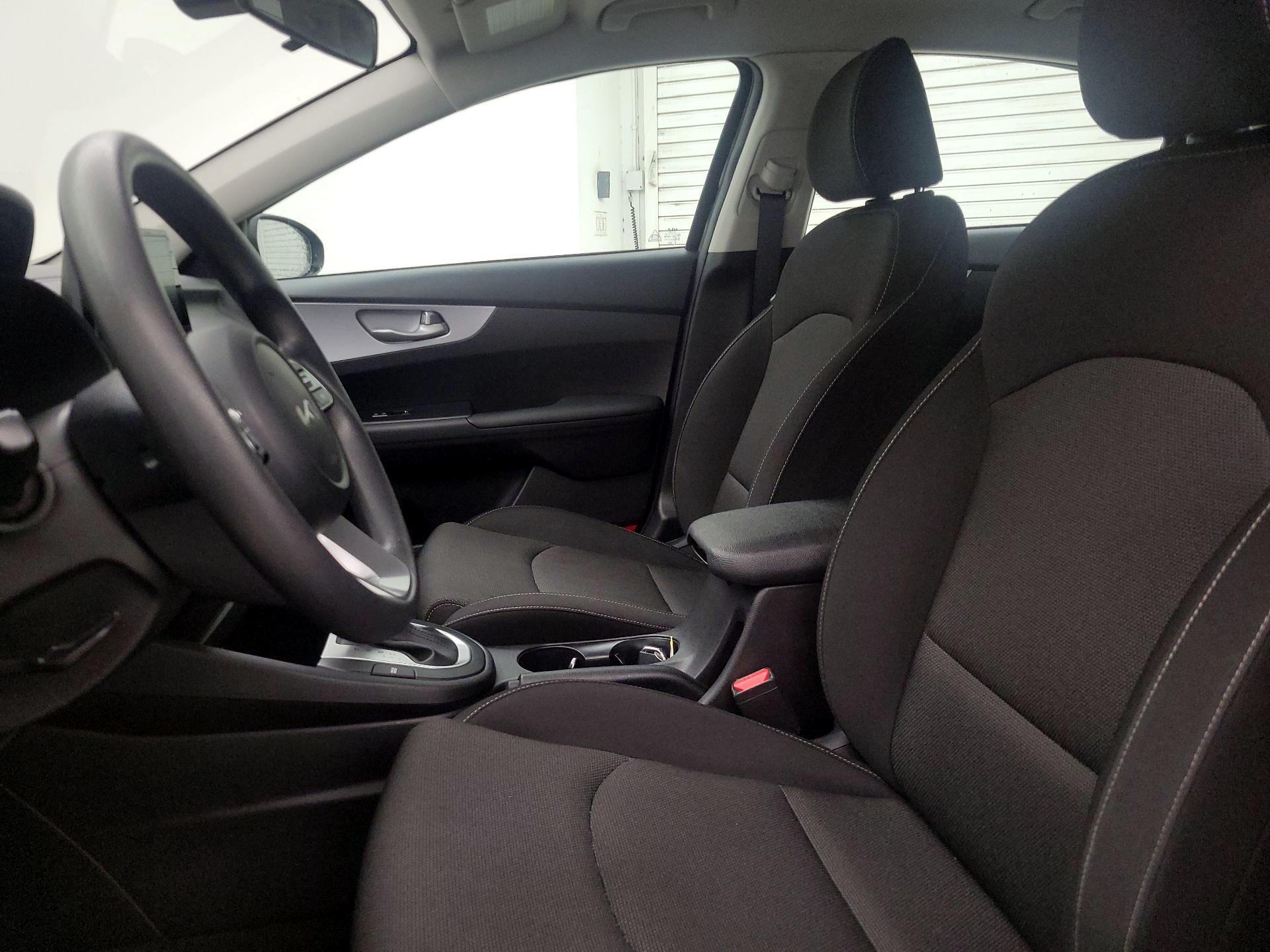 Thumbnail: 2024 Kia Forte - 11