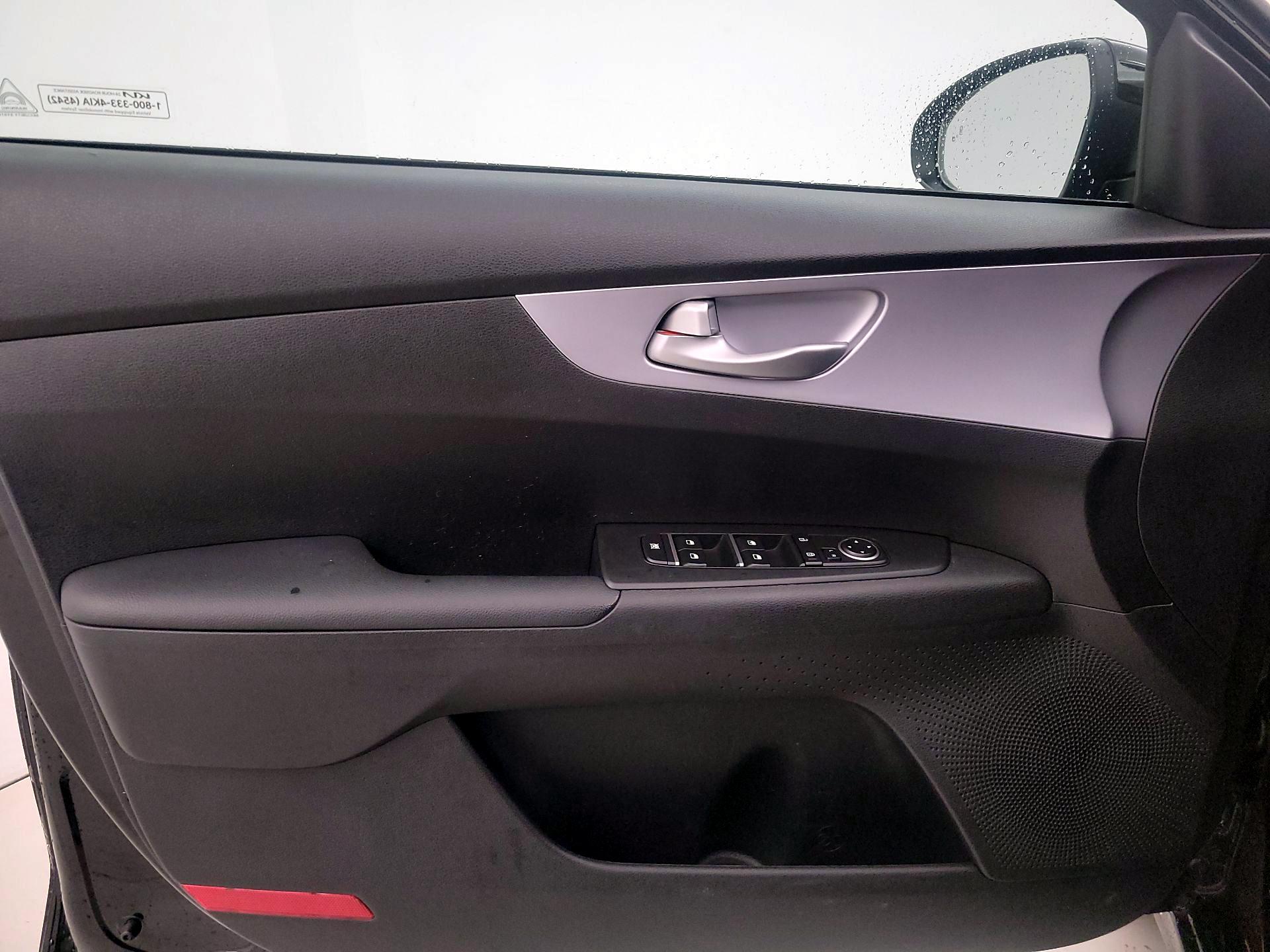 Thumbnail: 2024 Kia Forte - 12