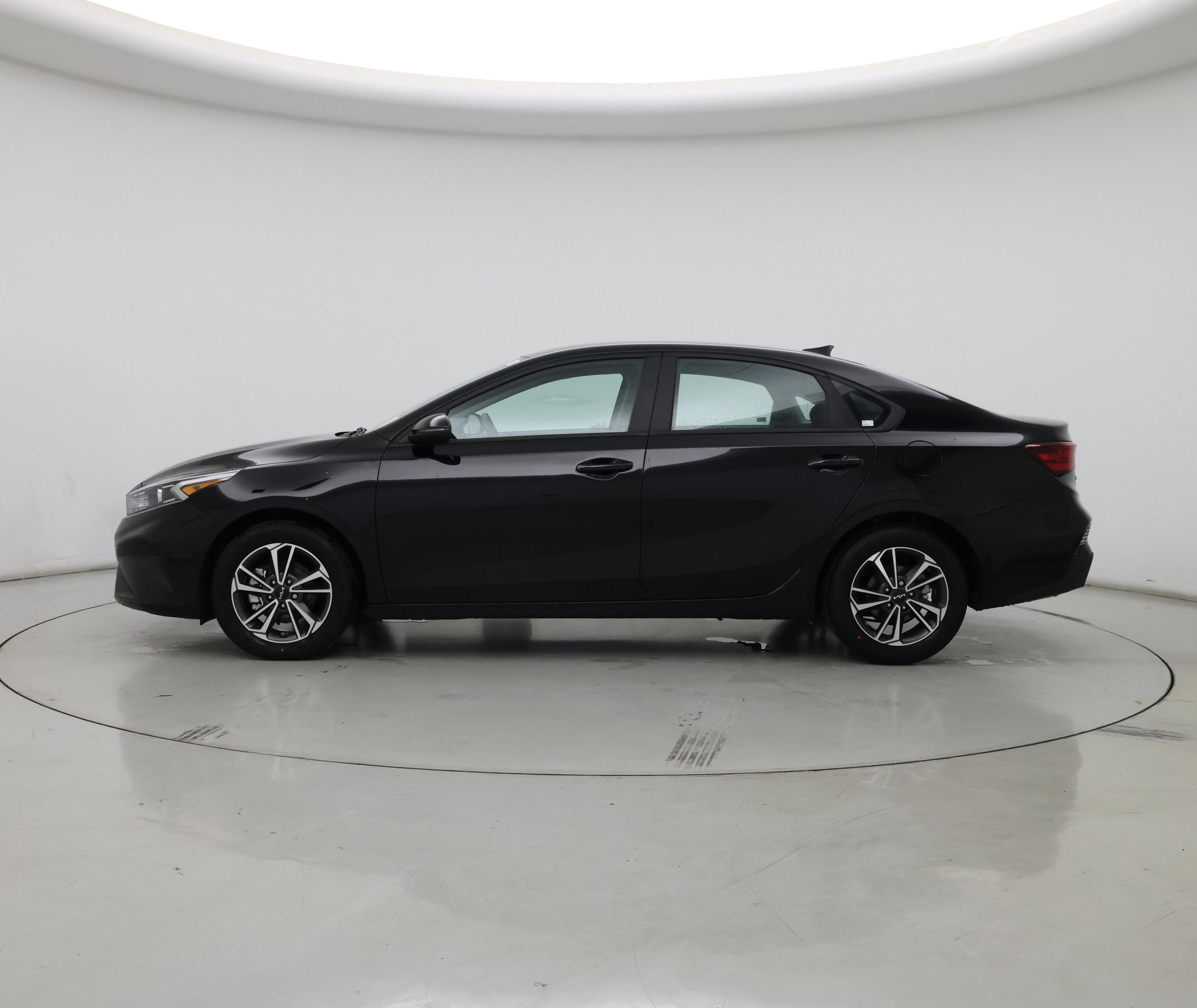 Thumbnail: 2024 Kia Forte - 3