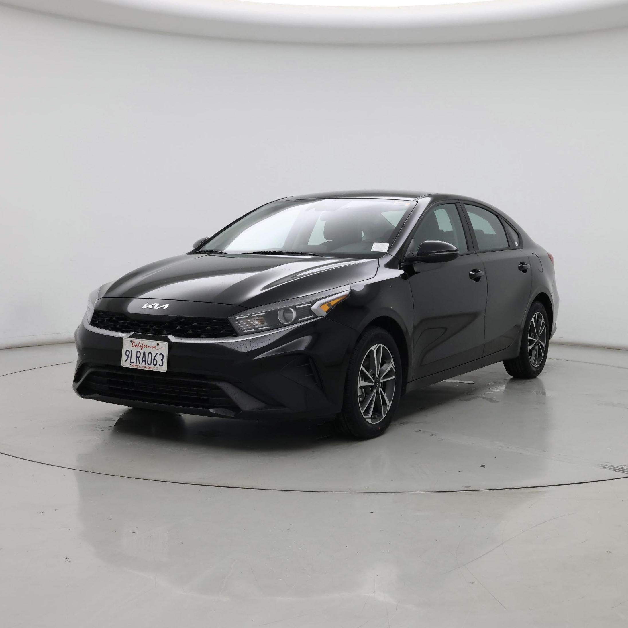 Thumbnail: 2024 Kia Forte - 4