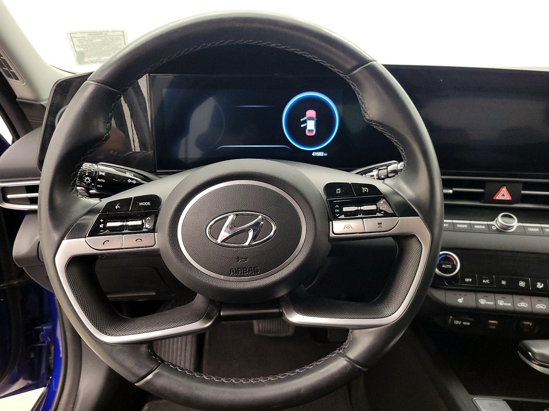 Thumbnail: 2023 Hyundai Elantra - 10