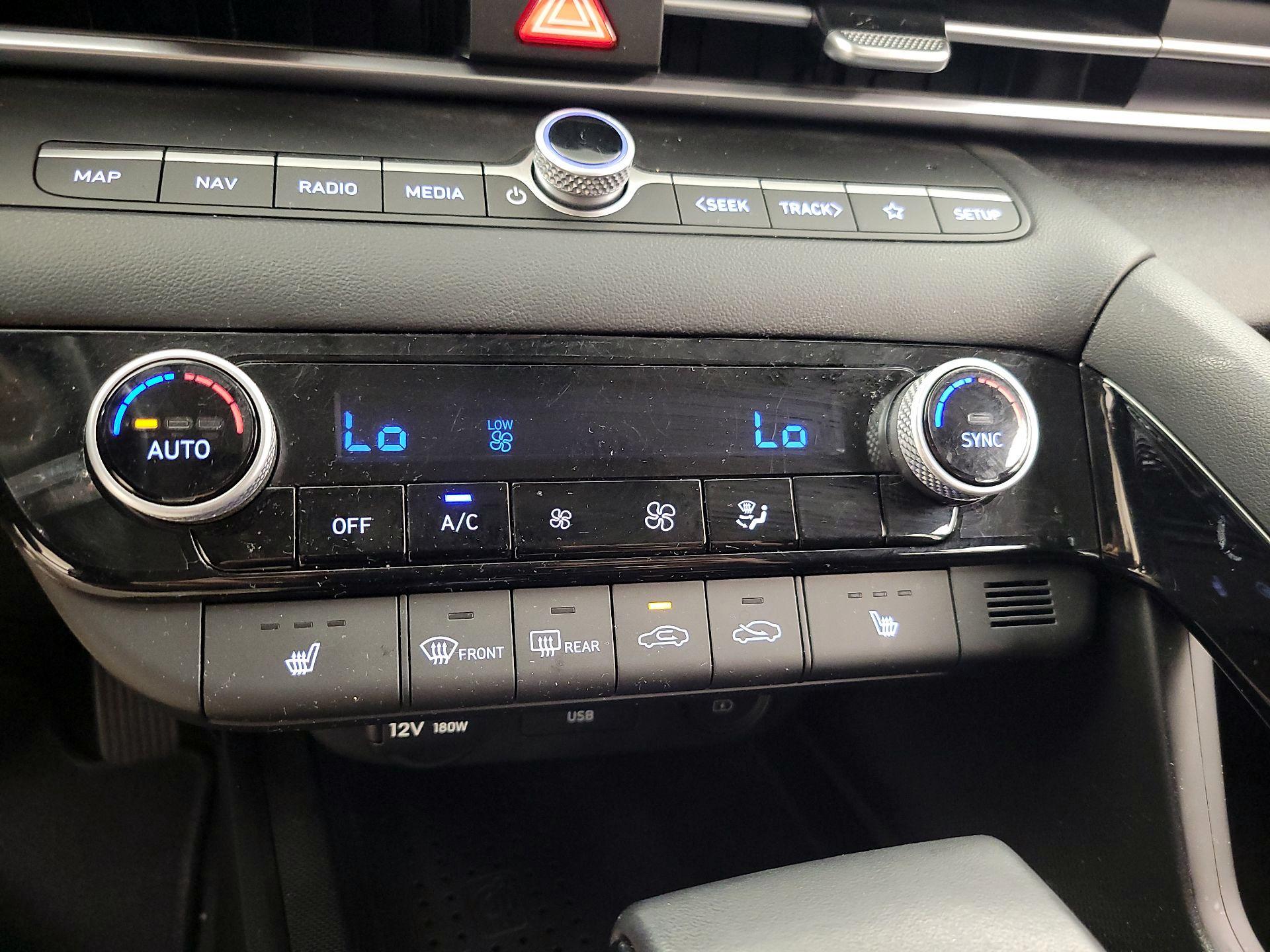 Thumbnail: 2023 Hyundai Elantra - 17