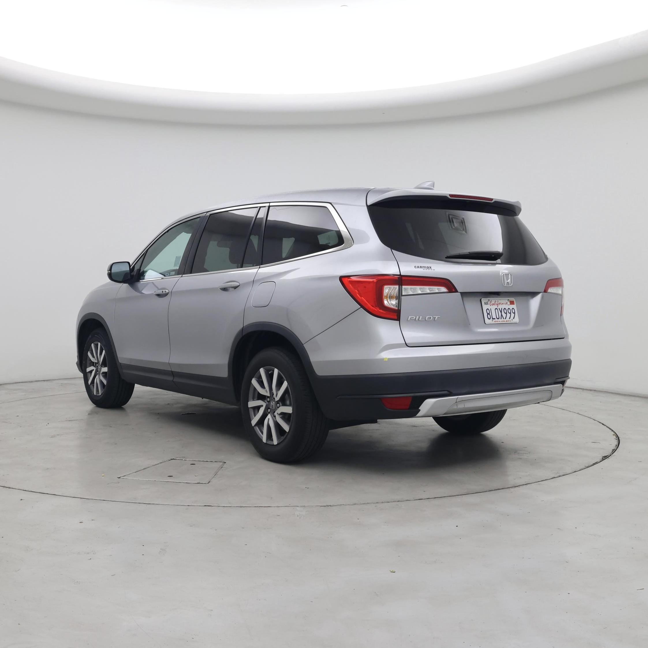 Thumbnail: 2019 Honda Pilot - 2